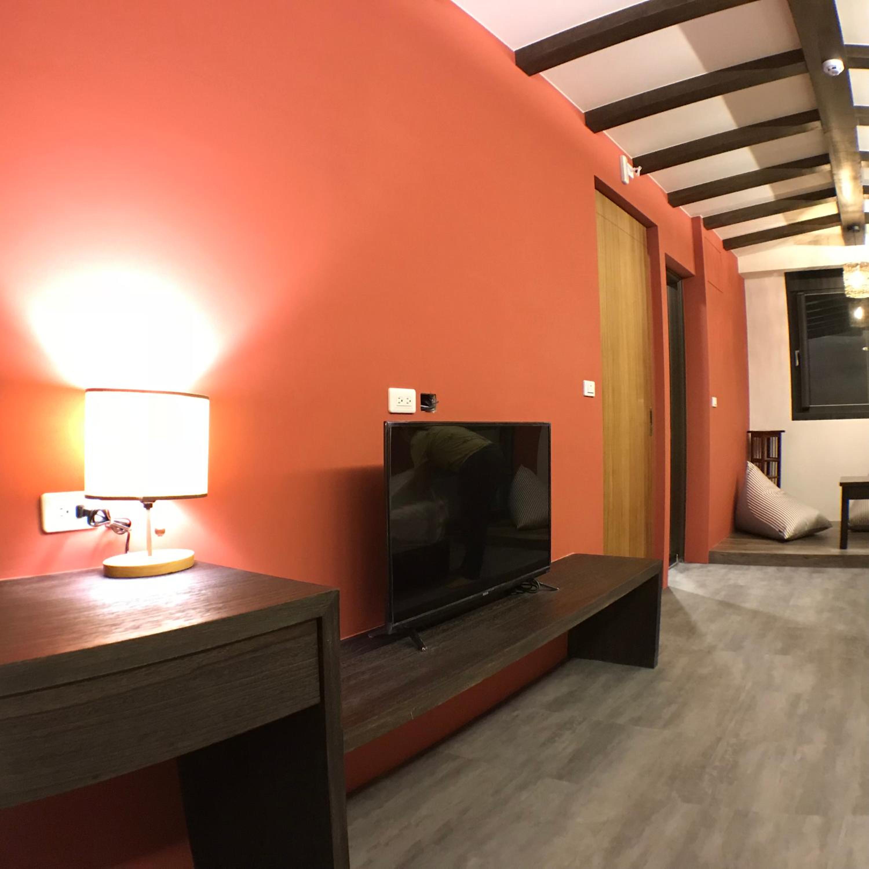 Room 305 photo 3