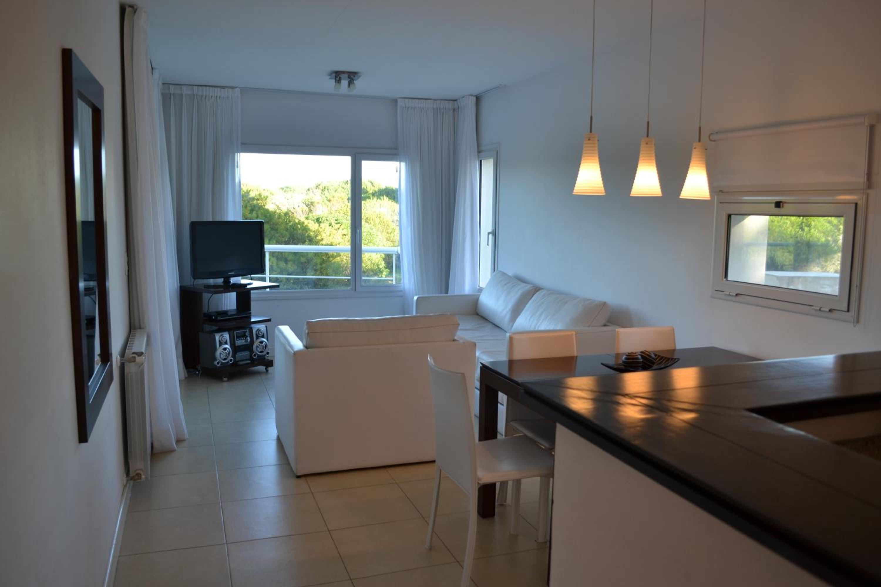 One-Bedroom Apartment (3 Adults + 1 Child)