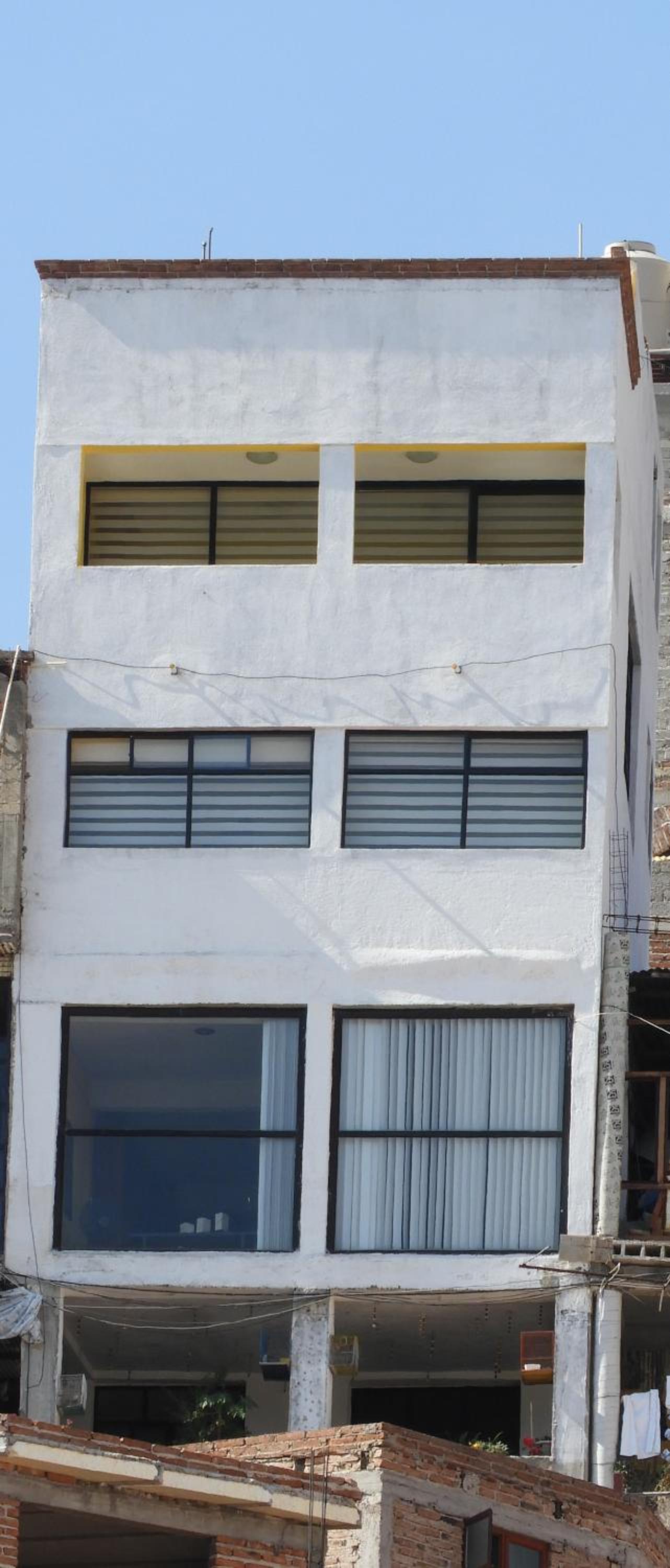 Suite with City View - Photo 17