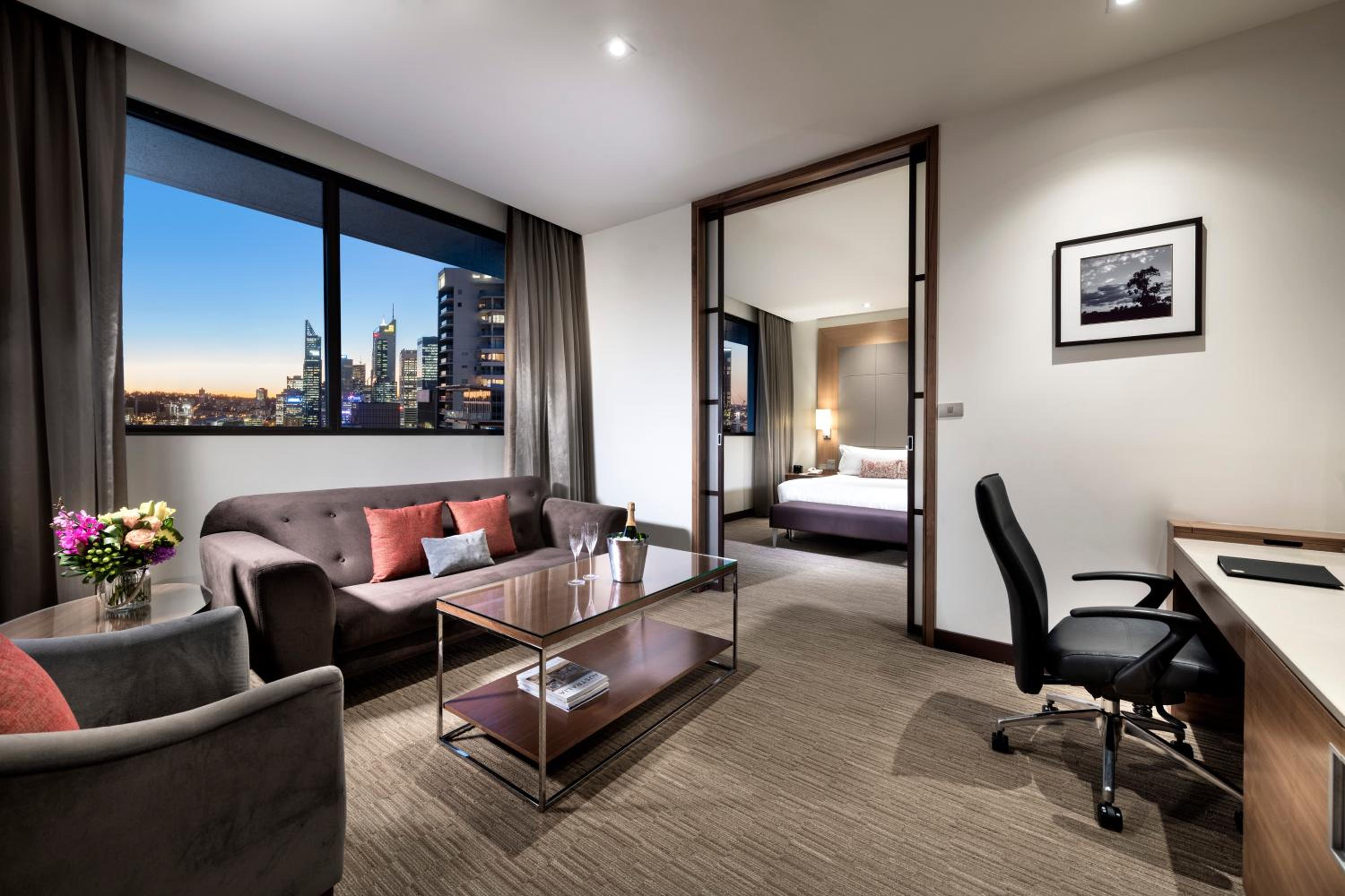 Pacific Club Suite - Photo 2