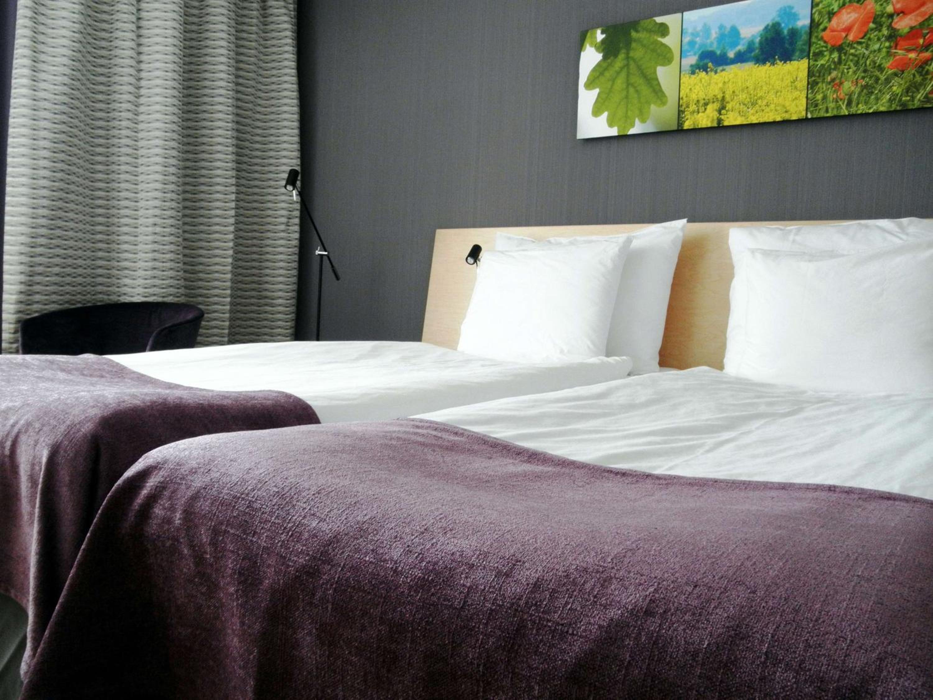 Standard Twin Room - Photo 9