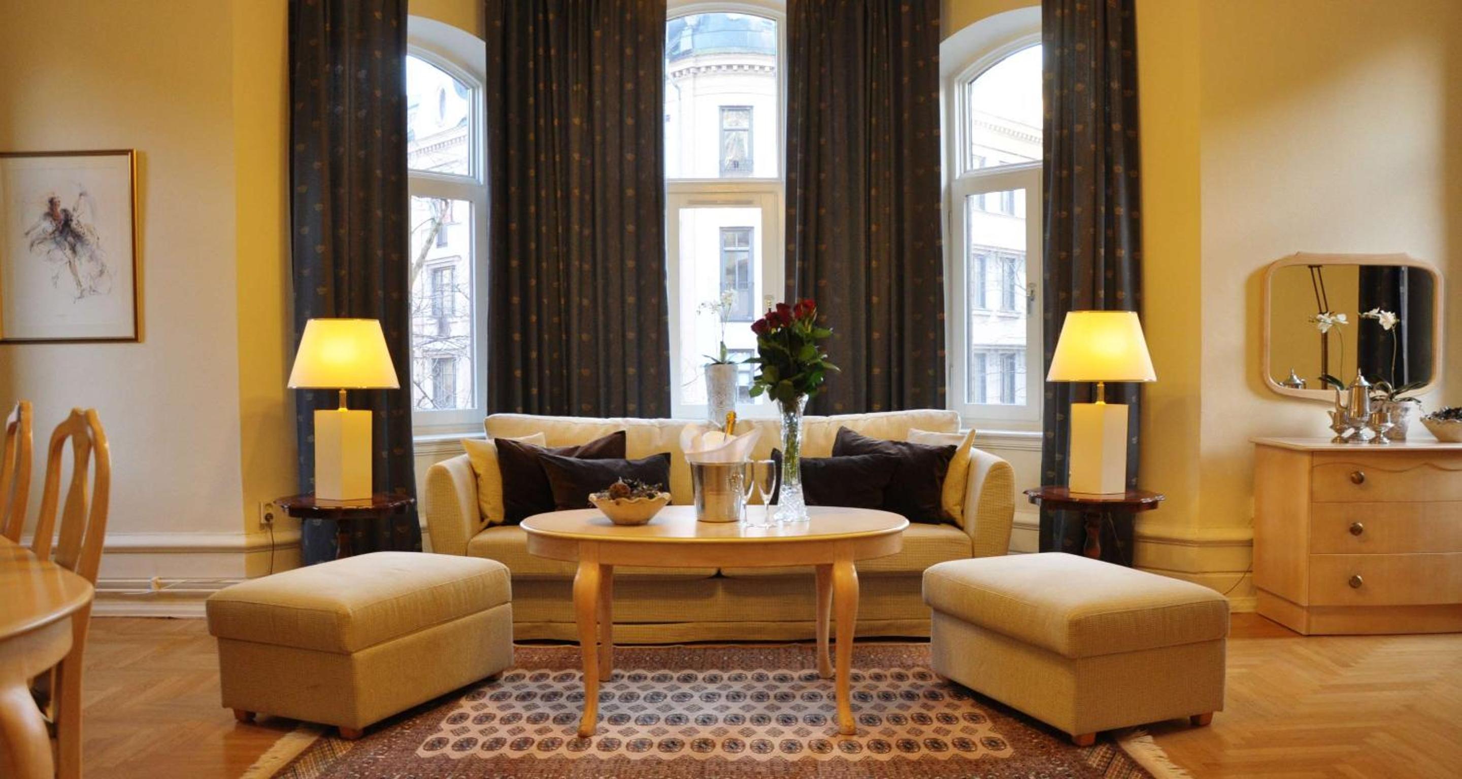 King Suite - Photo 32