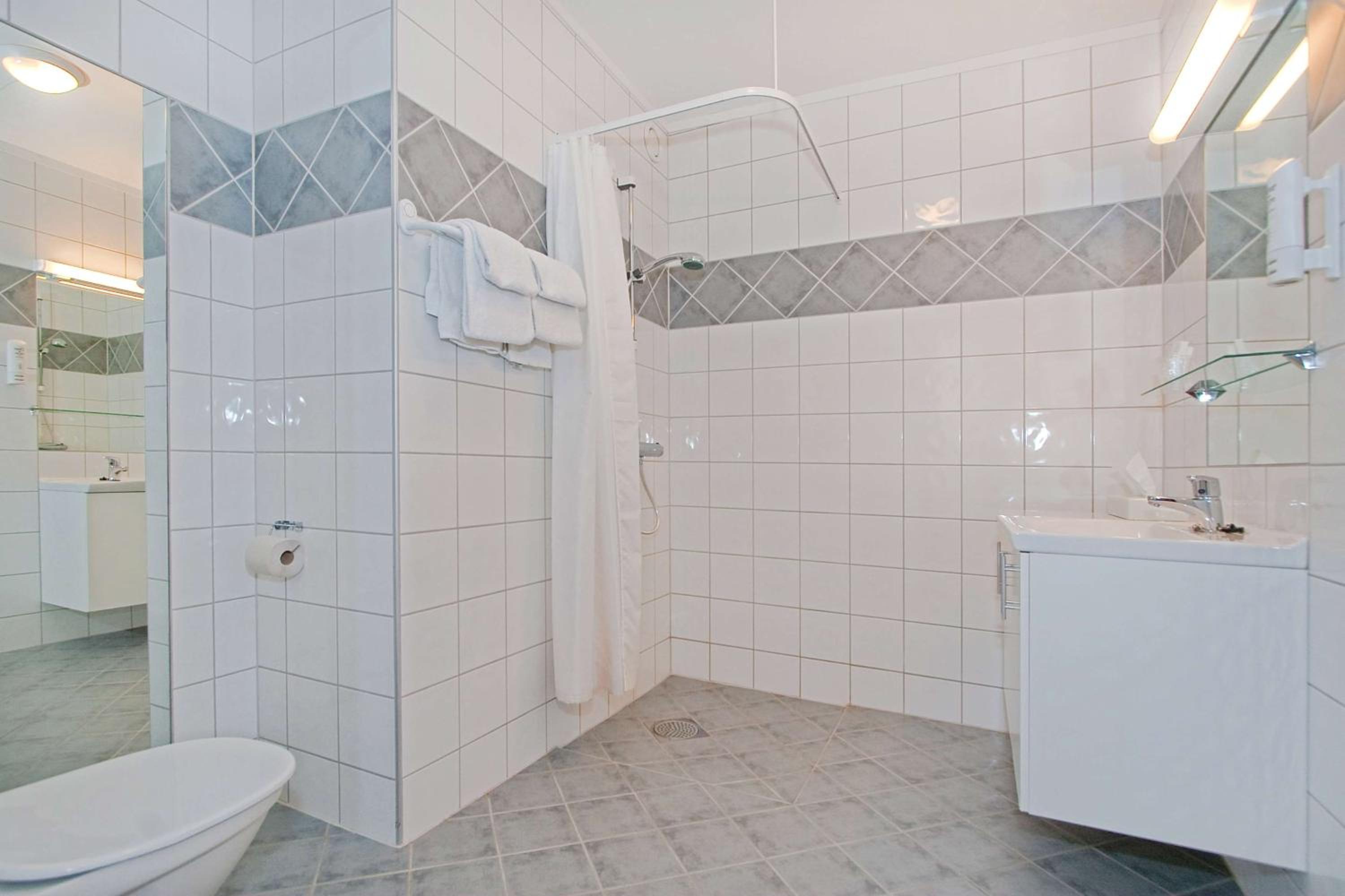 Standard Double Room - Photo 4