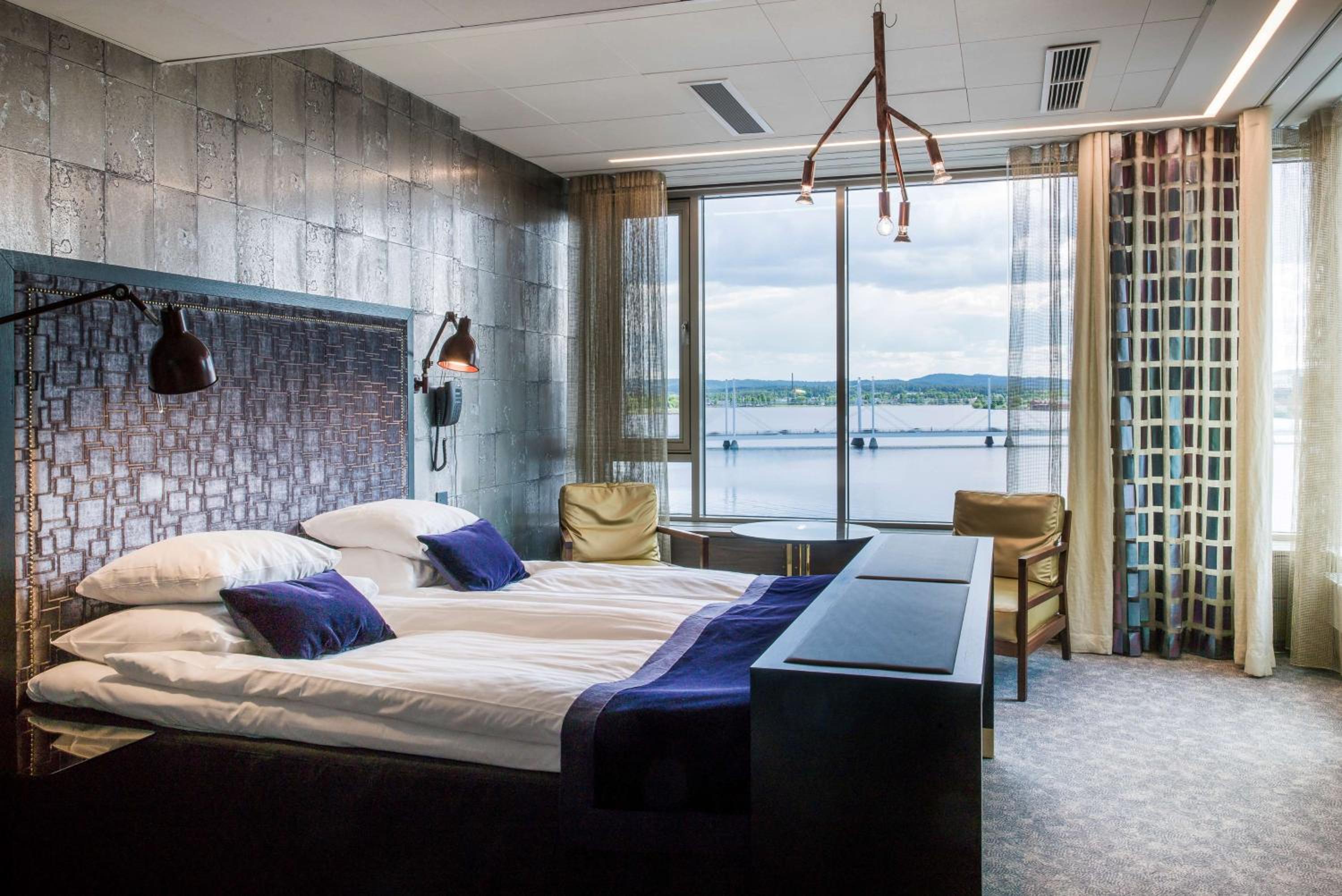 Junior King Suite