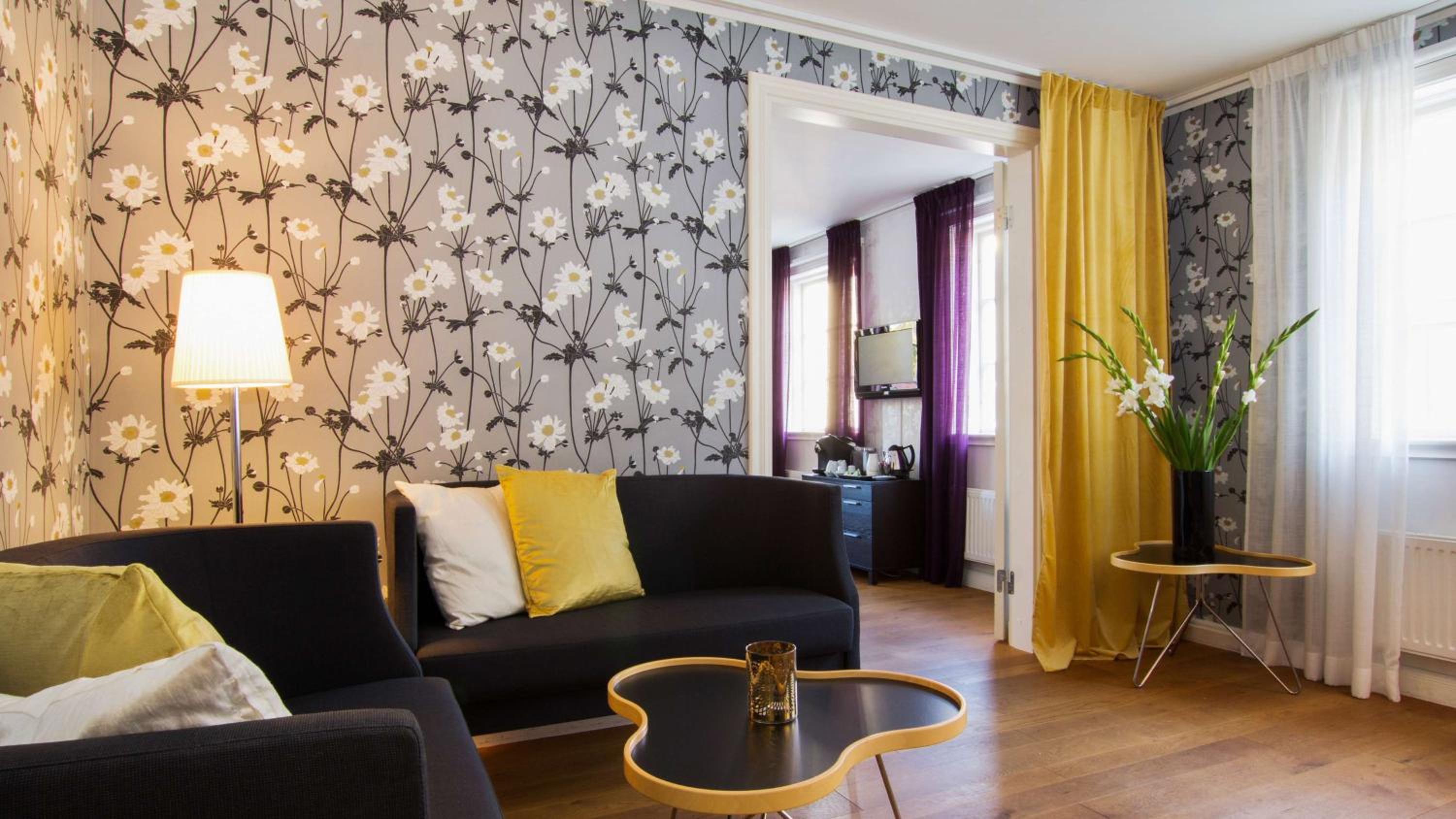 Suite with Double Bed - Photo 11