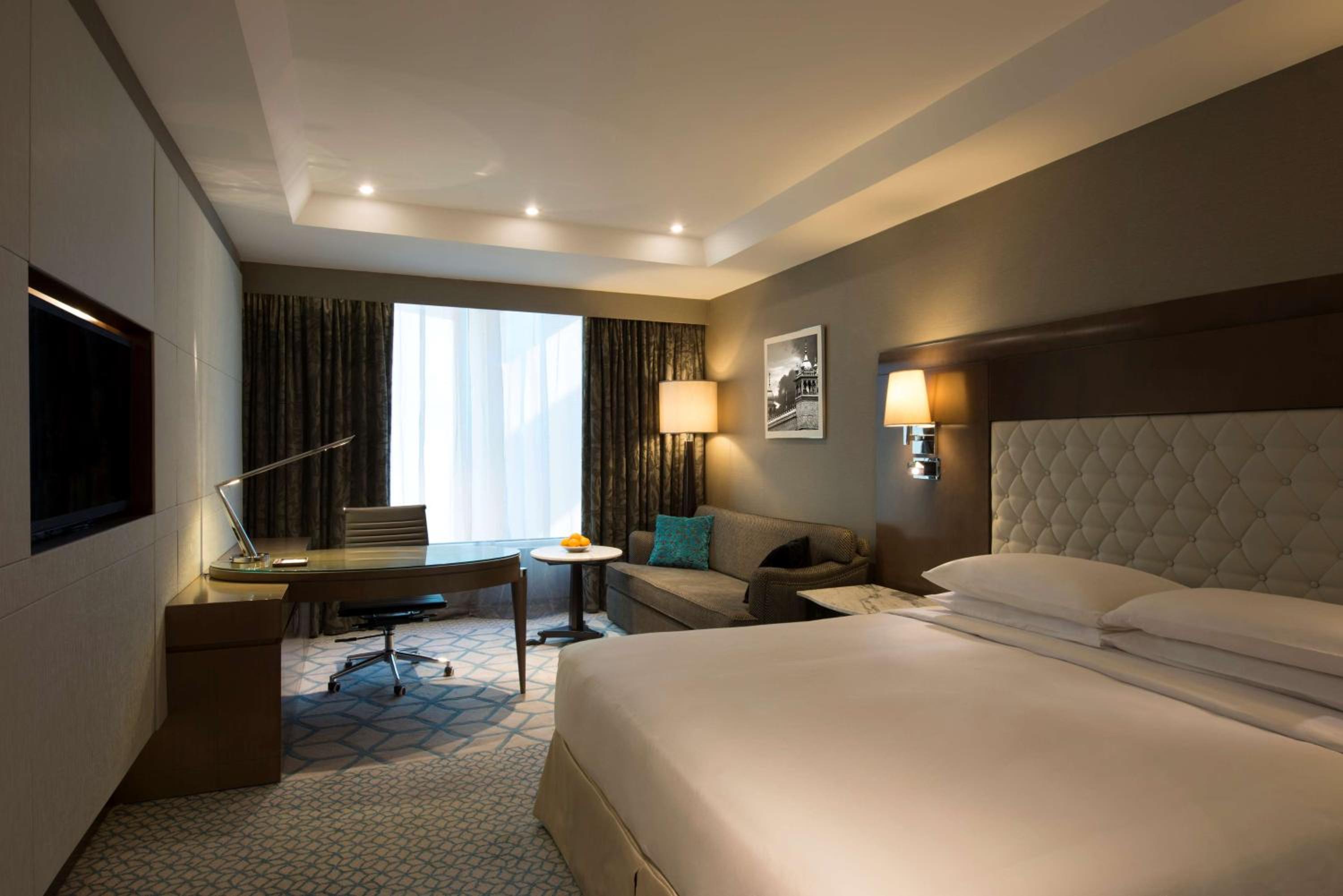 King Room - Club Access photo 2