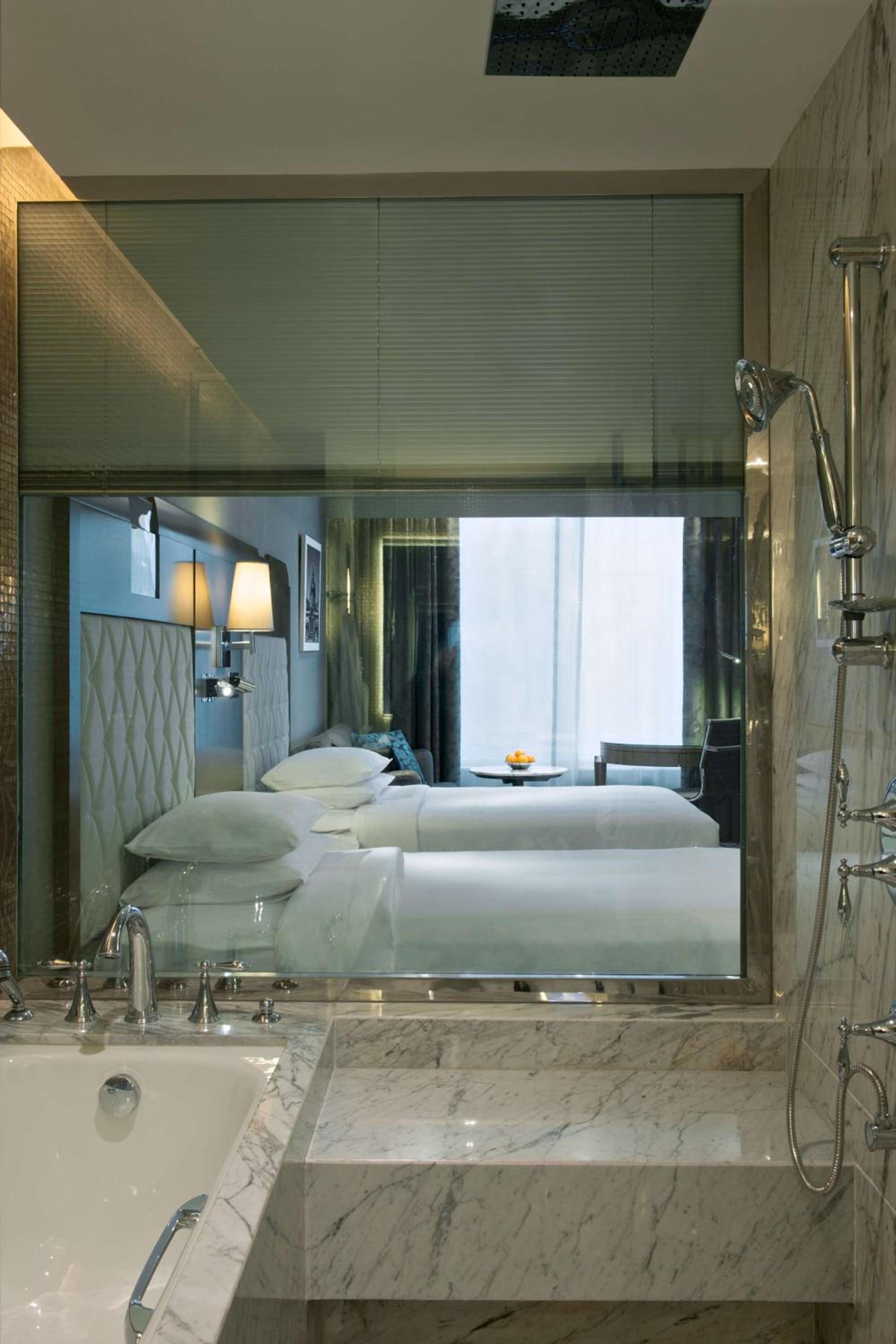 Twin Room - Club Access photo 3
