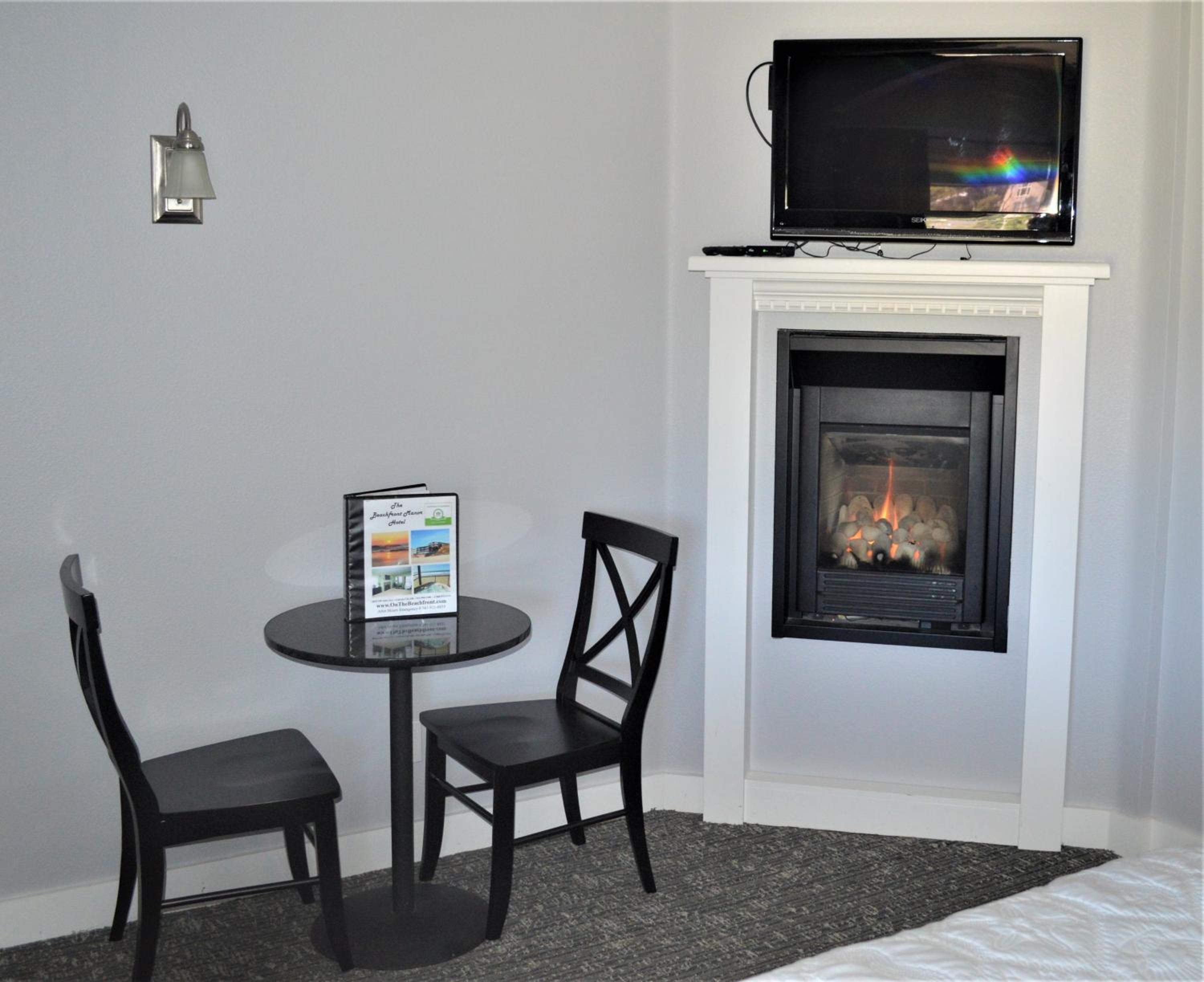 Limited Oceanview with Fireplace "Waves" room photo 1