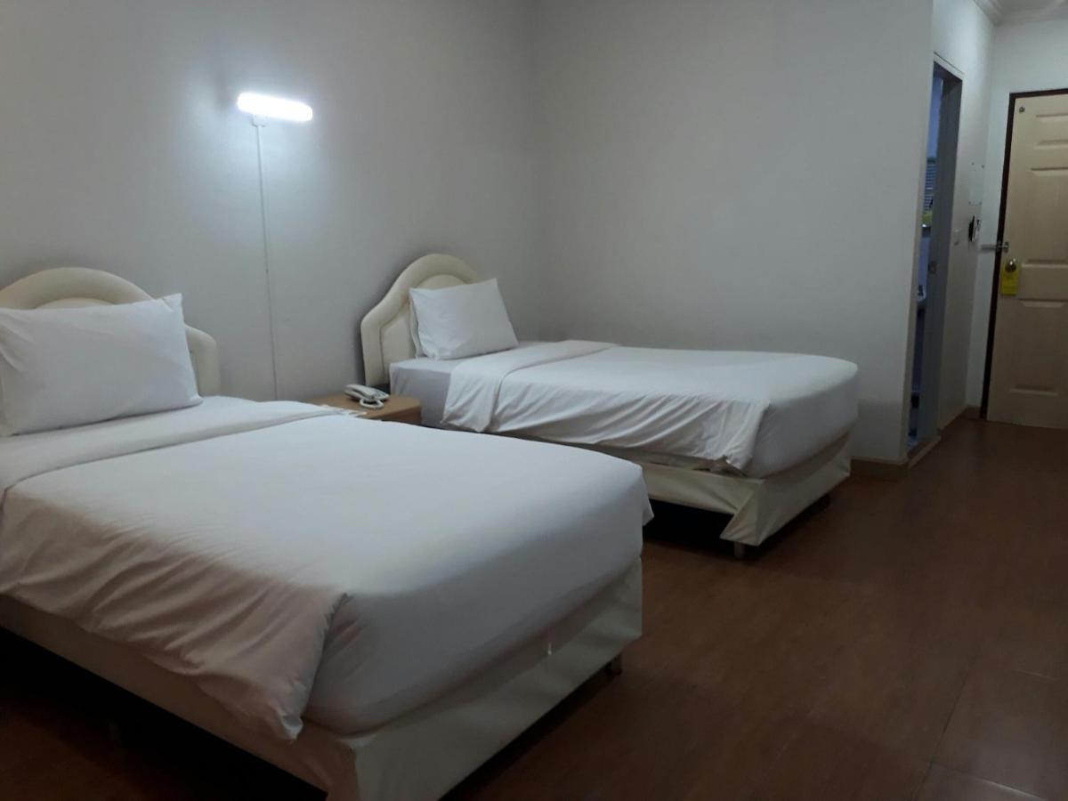 Standard Double or Twin Room photo 2