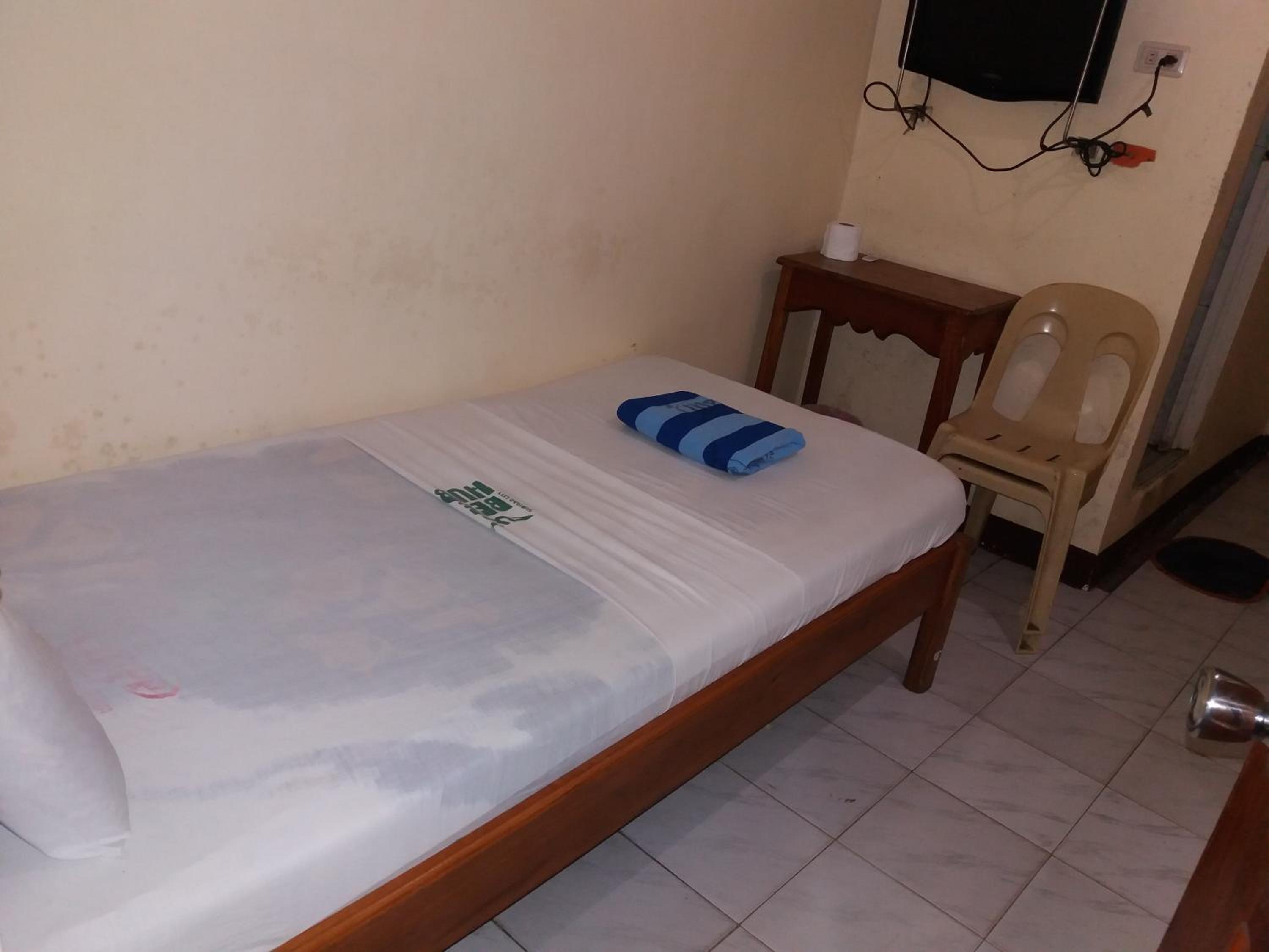 Budget Single Room photo 3