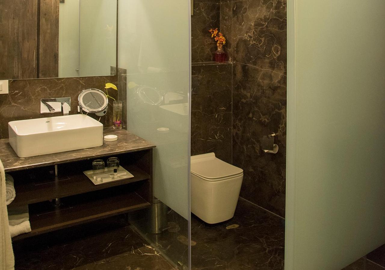 Deluxe Room - Photo 6