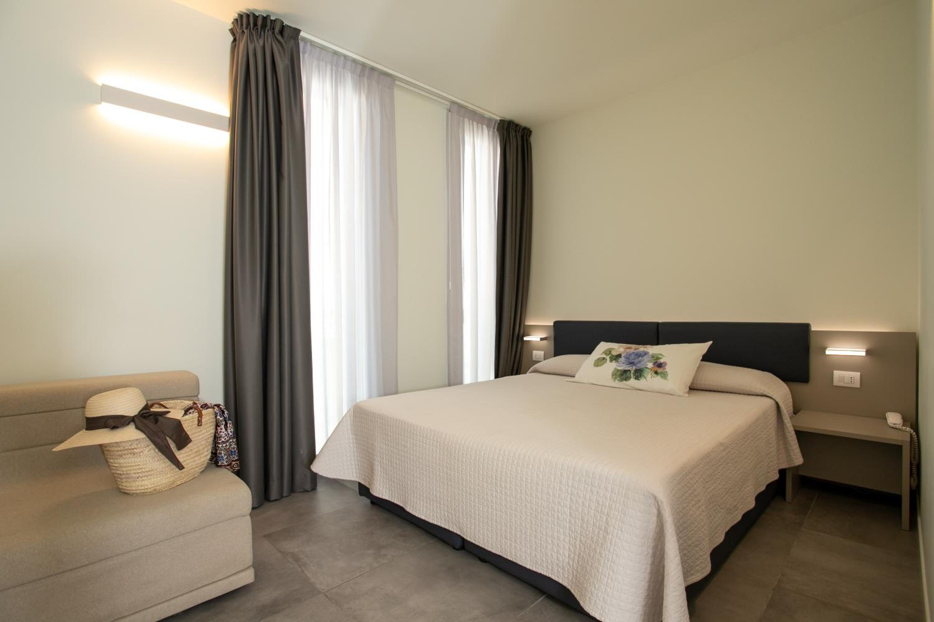 Apartment with Terrace photo 1