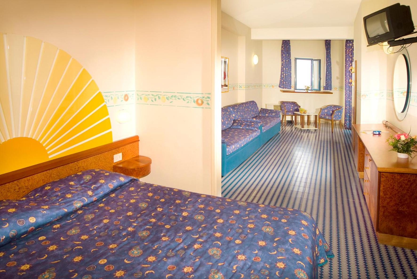 Quadruple Room - Photo 4