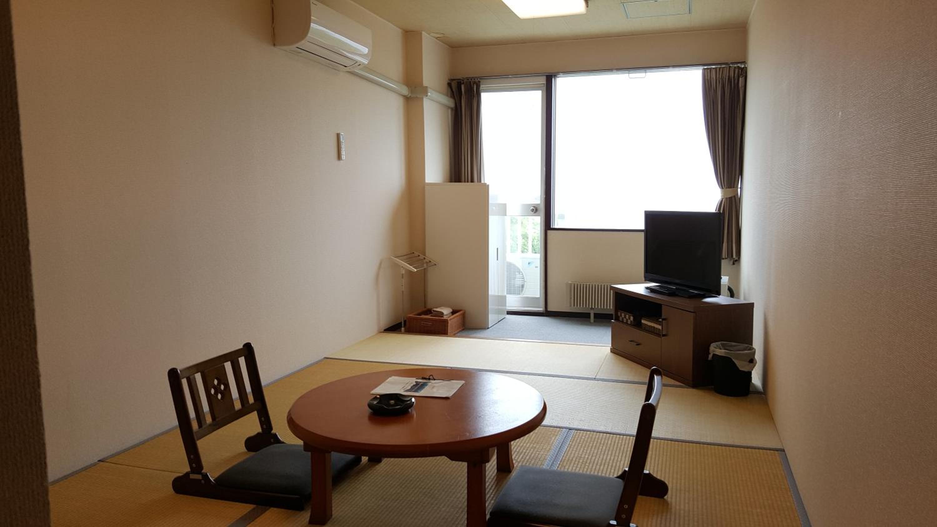 Japanese-Style Room with Shared Bathroom Ground Level - Selected at Check-in Smoking