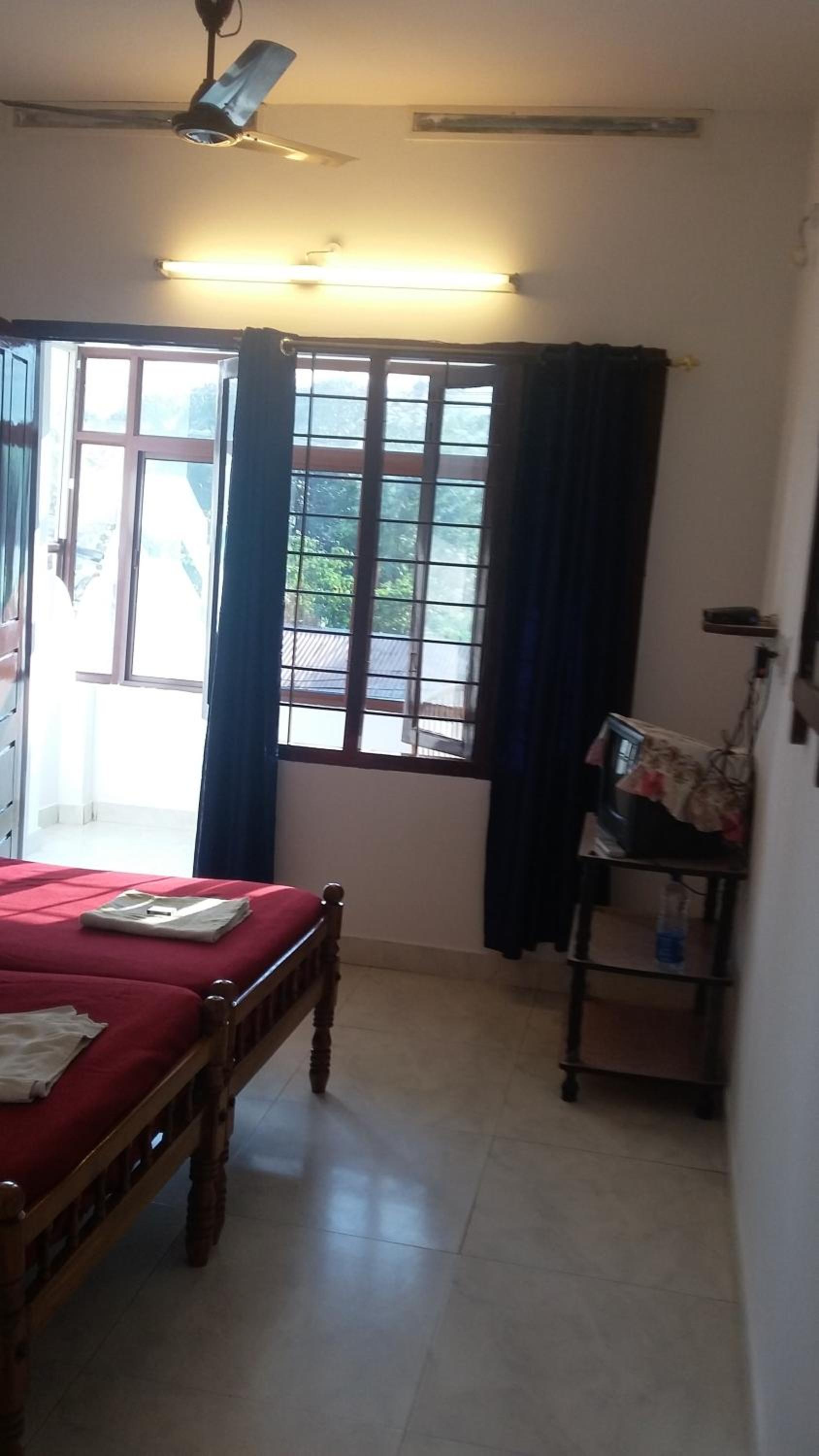 Double Room with Balcony - Photo 1