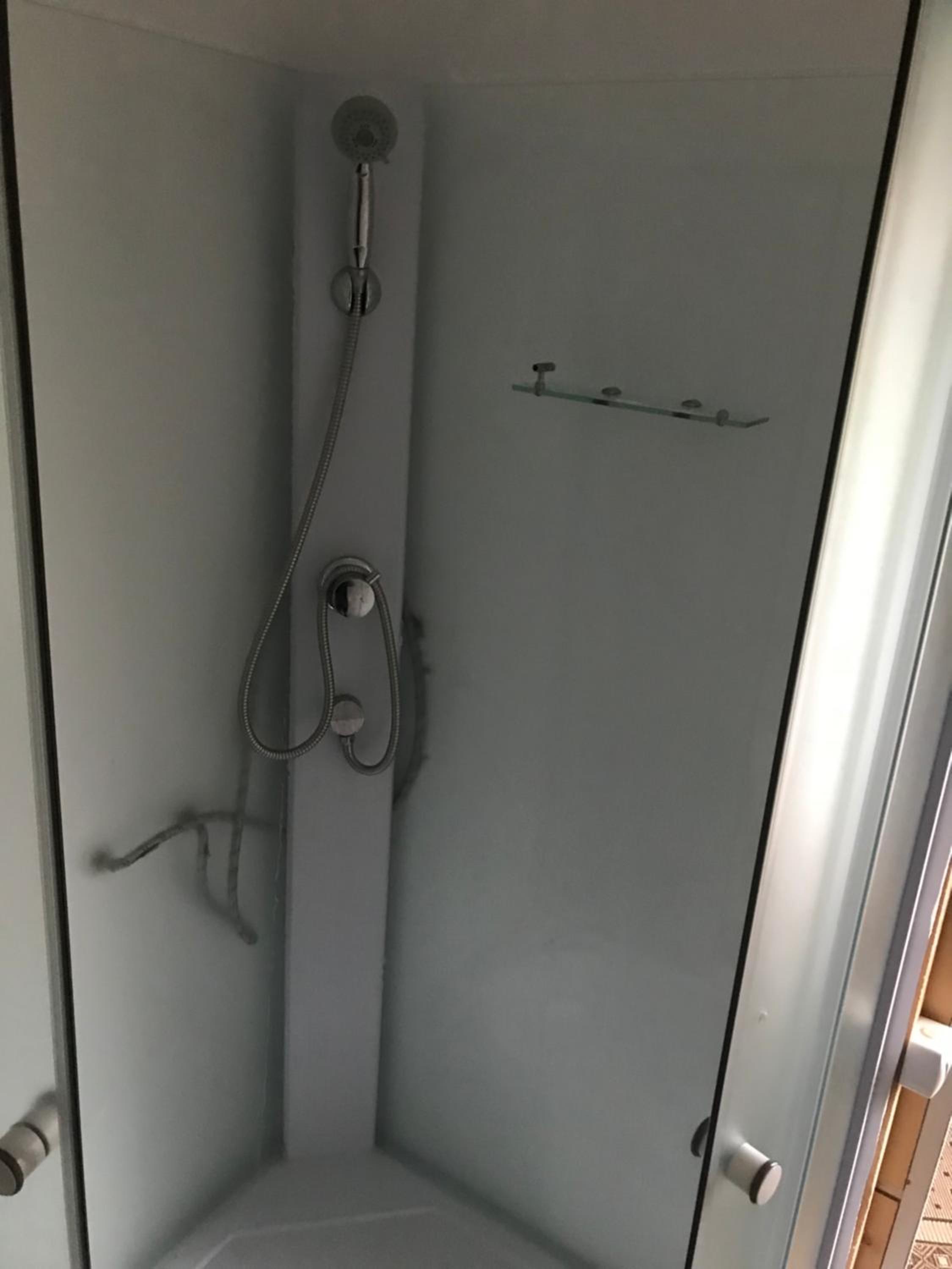 Family Room with Private Bathroom photo 2