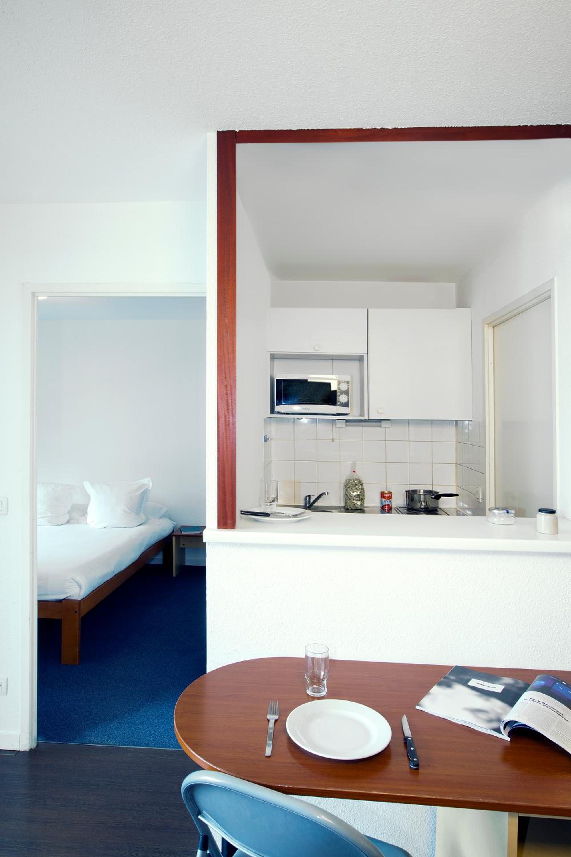 One-Bedroom Apartment (4 Adults) photo 3