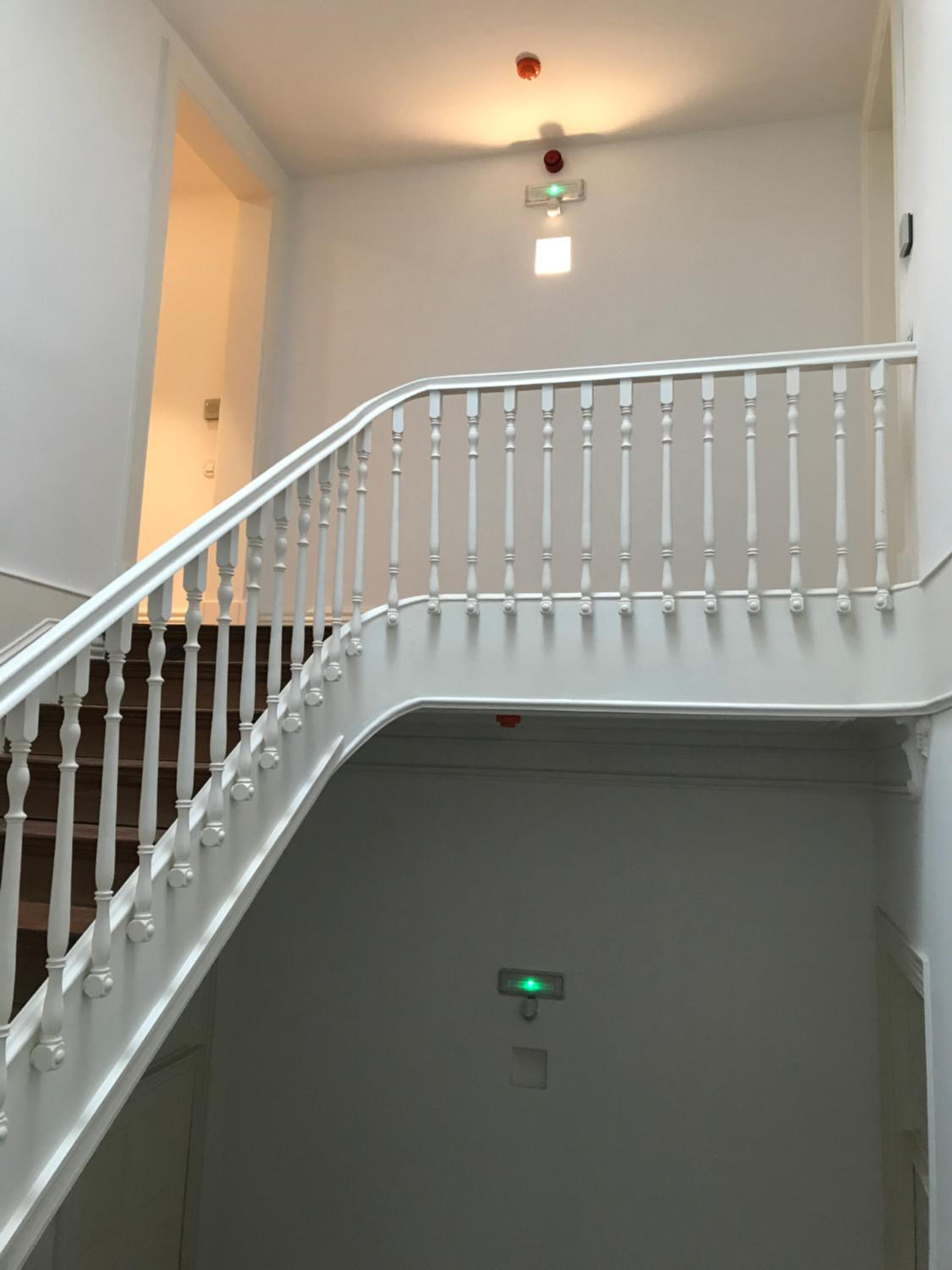 Studio Apartment 1st Floor - Photo 9