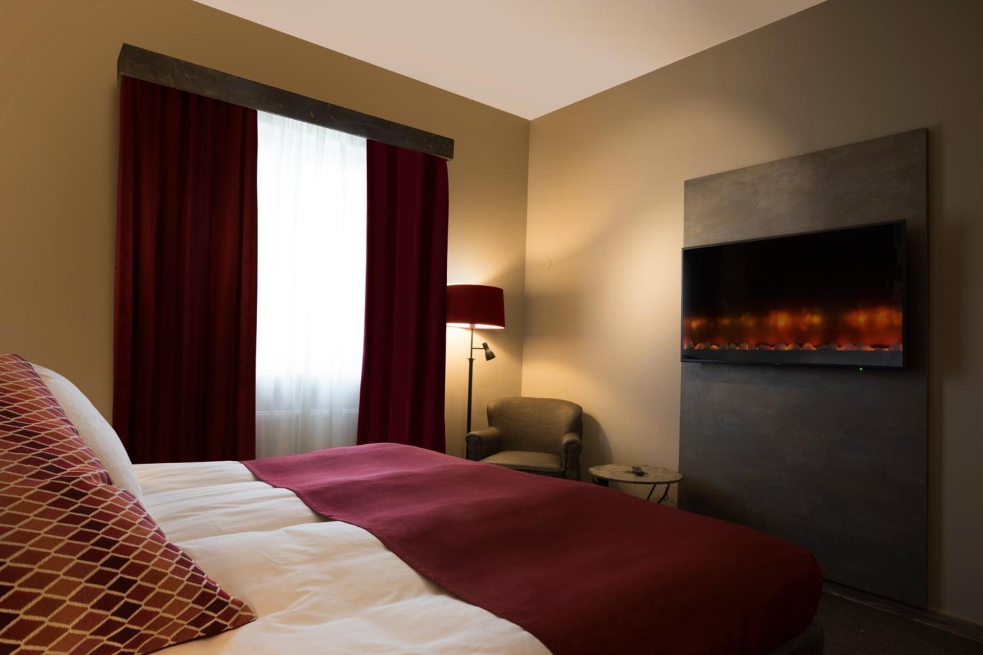 Deluxe Family Room (Excluding Spa) photo 2