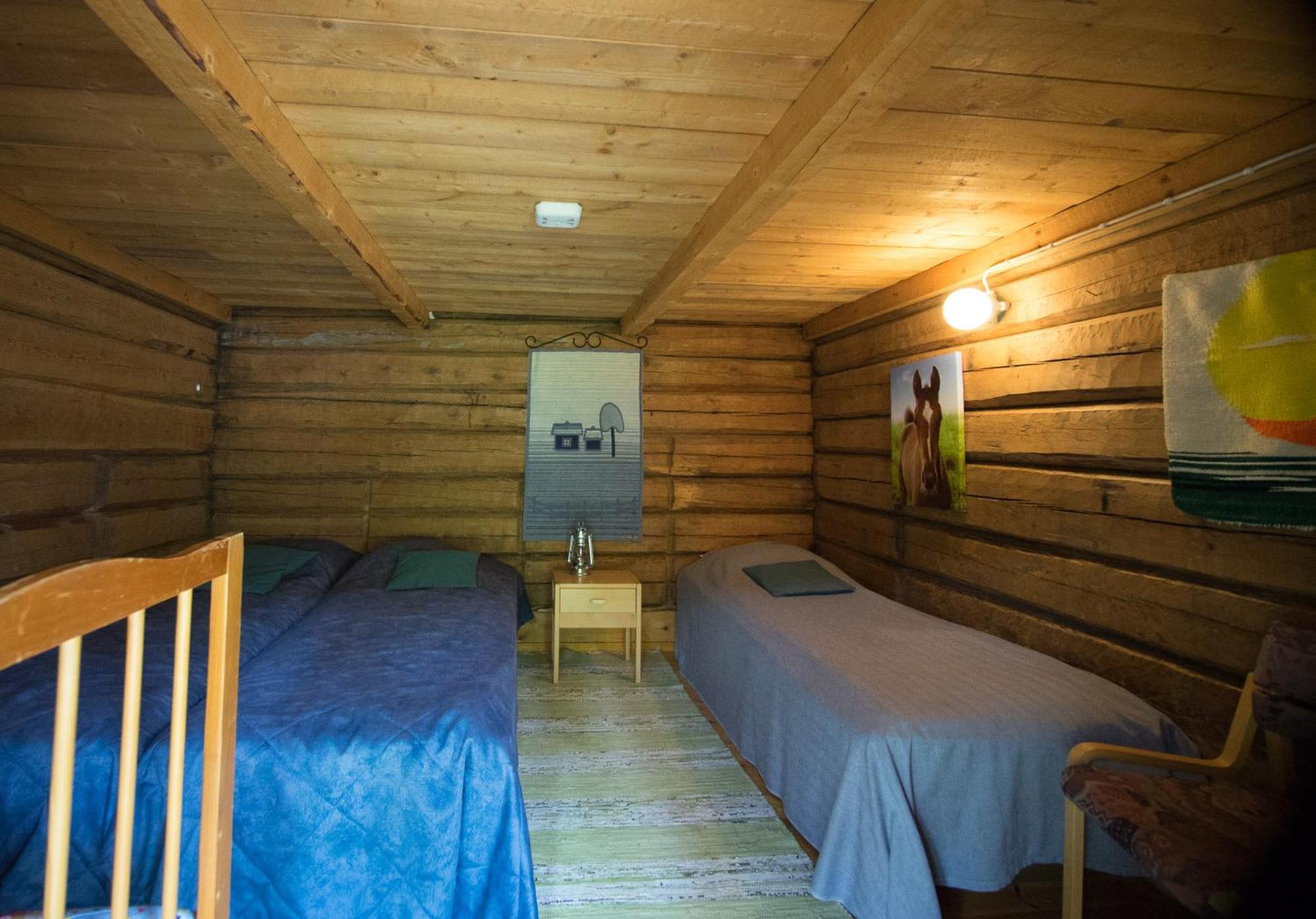Economy Triple Room with Shared Bathroom photo 1