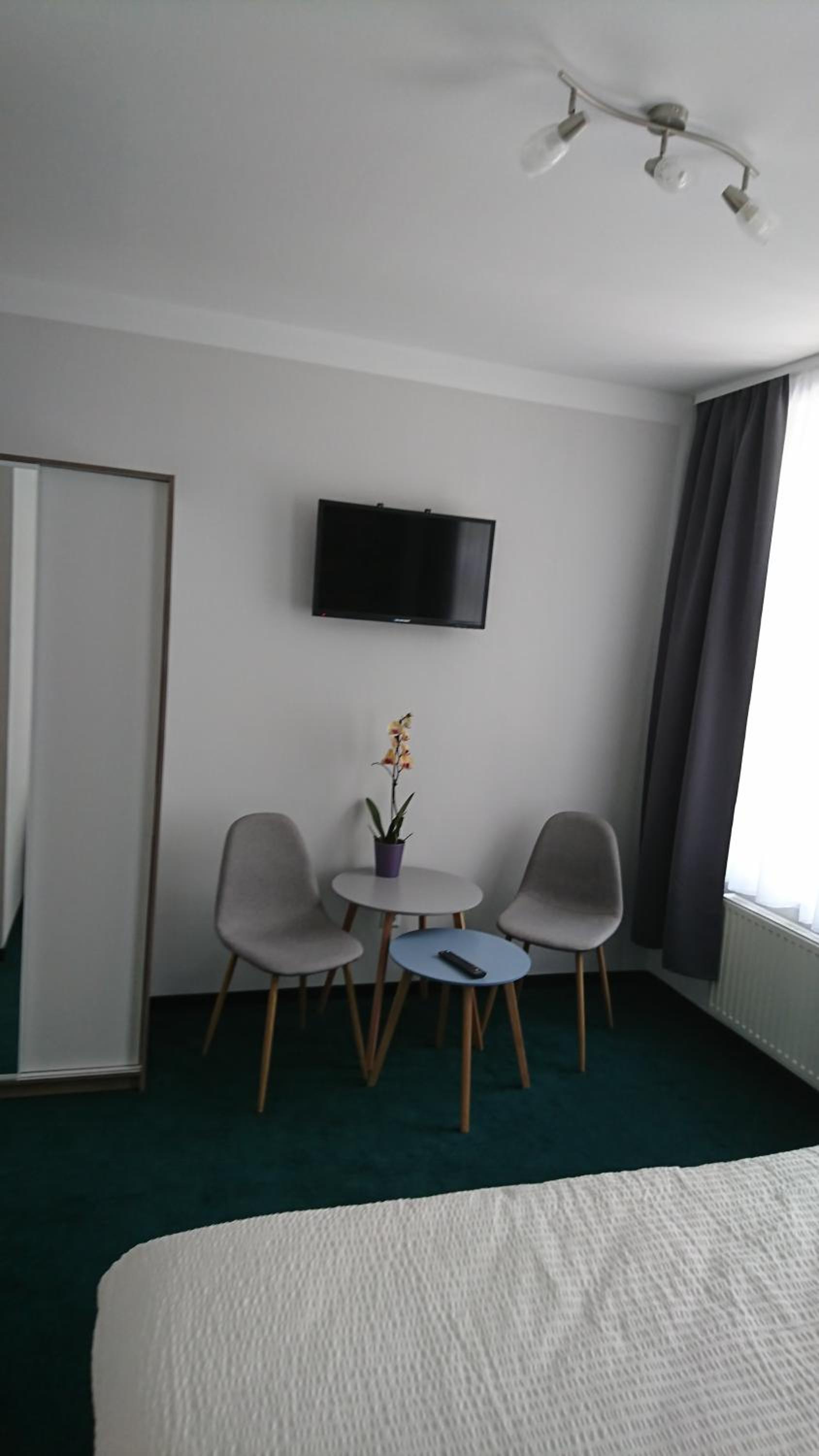 Double Room with Private Bathroom photo 3