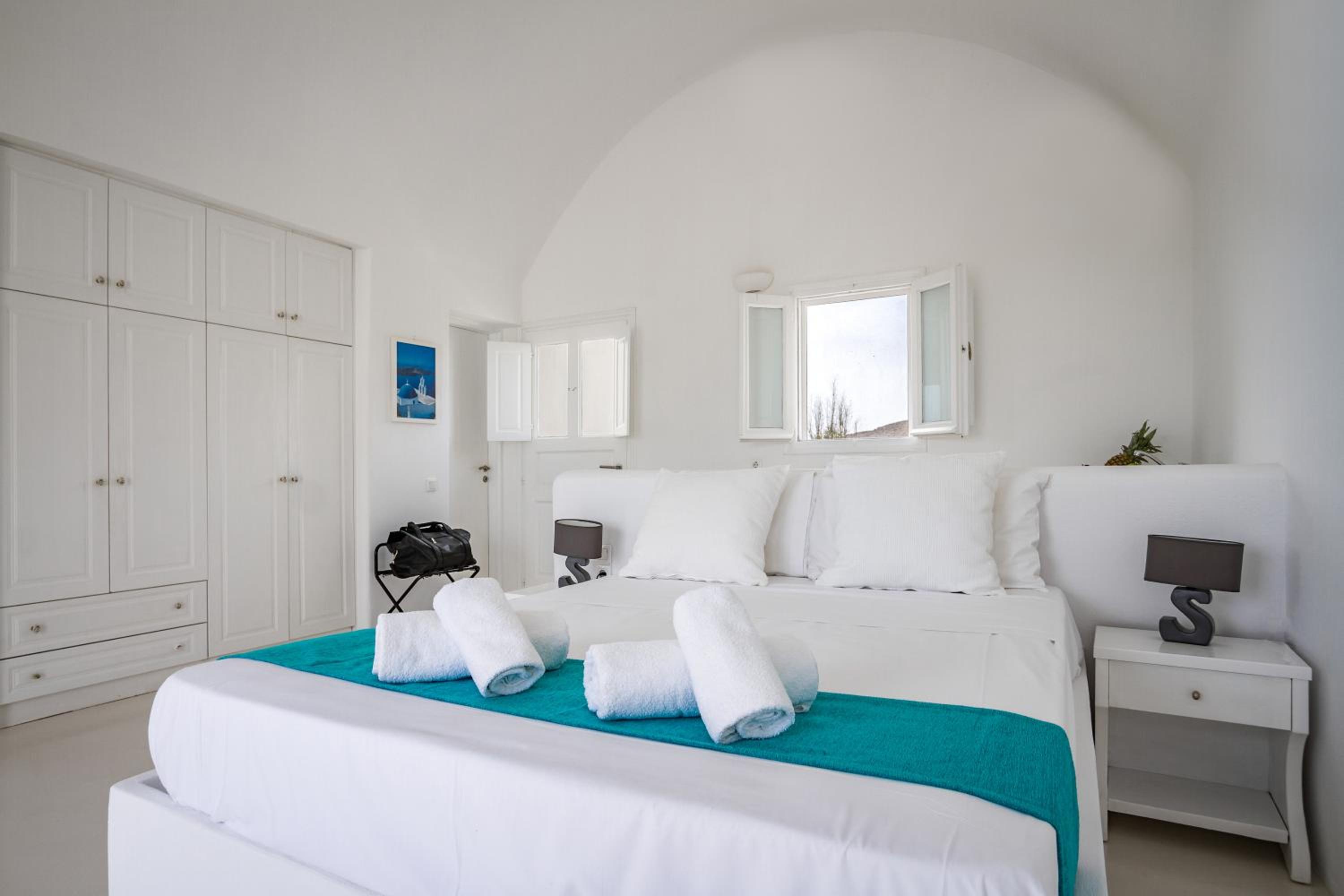 White Suite Panoramic View - Photo 6