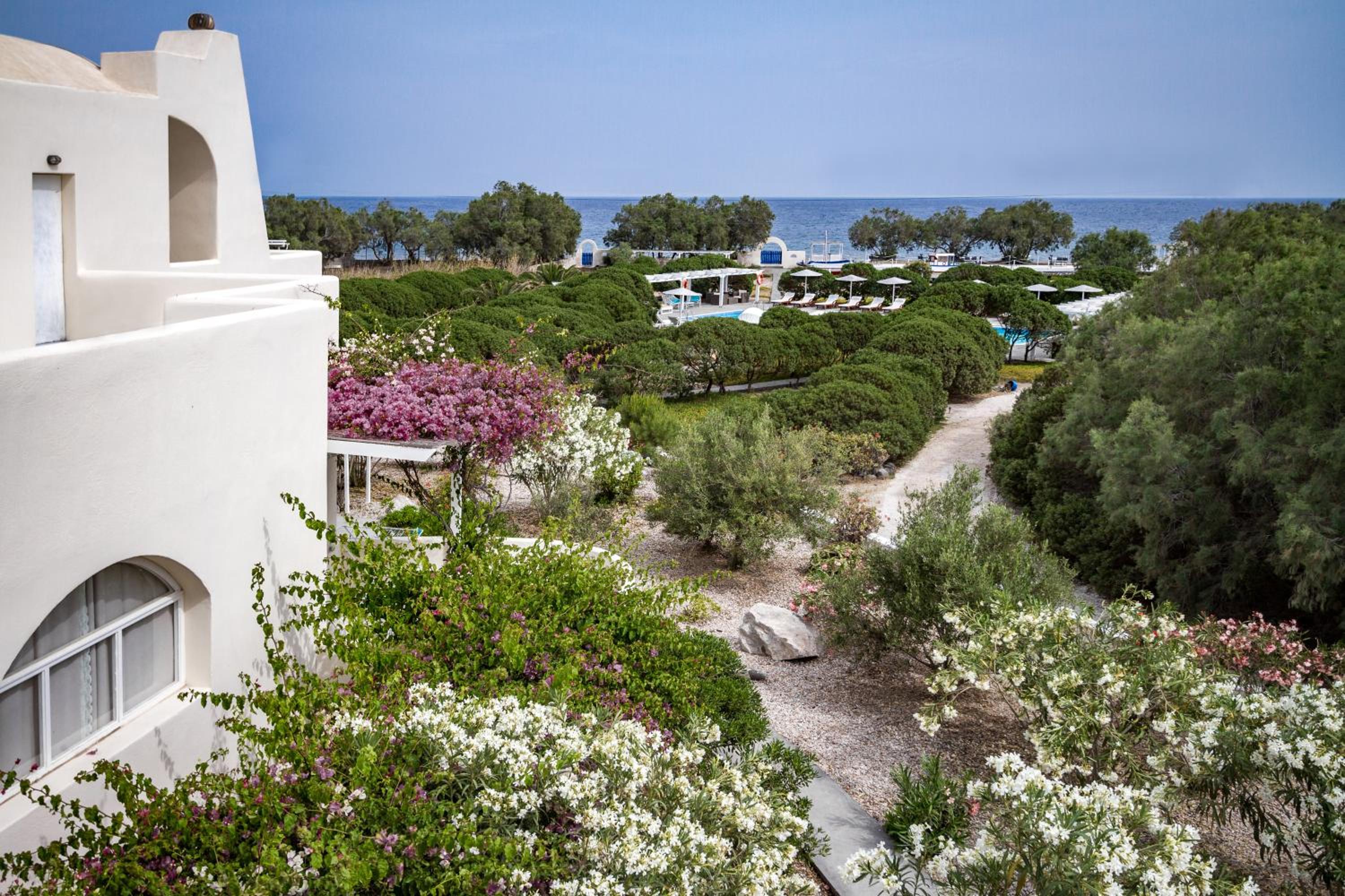 White Suite Panoramic View - Photo 7