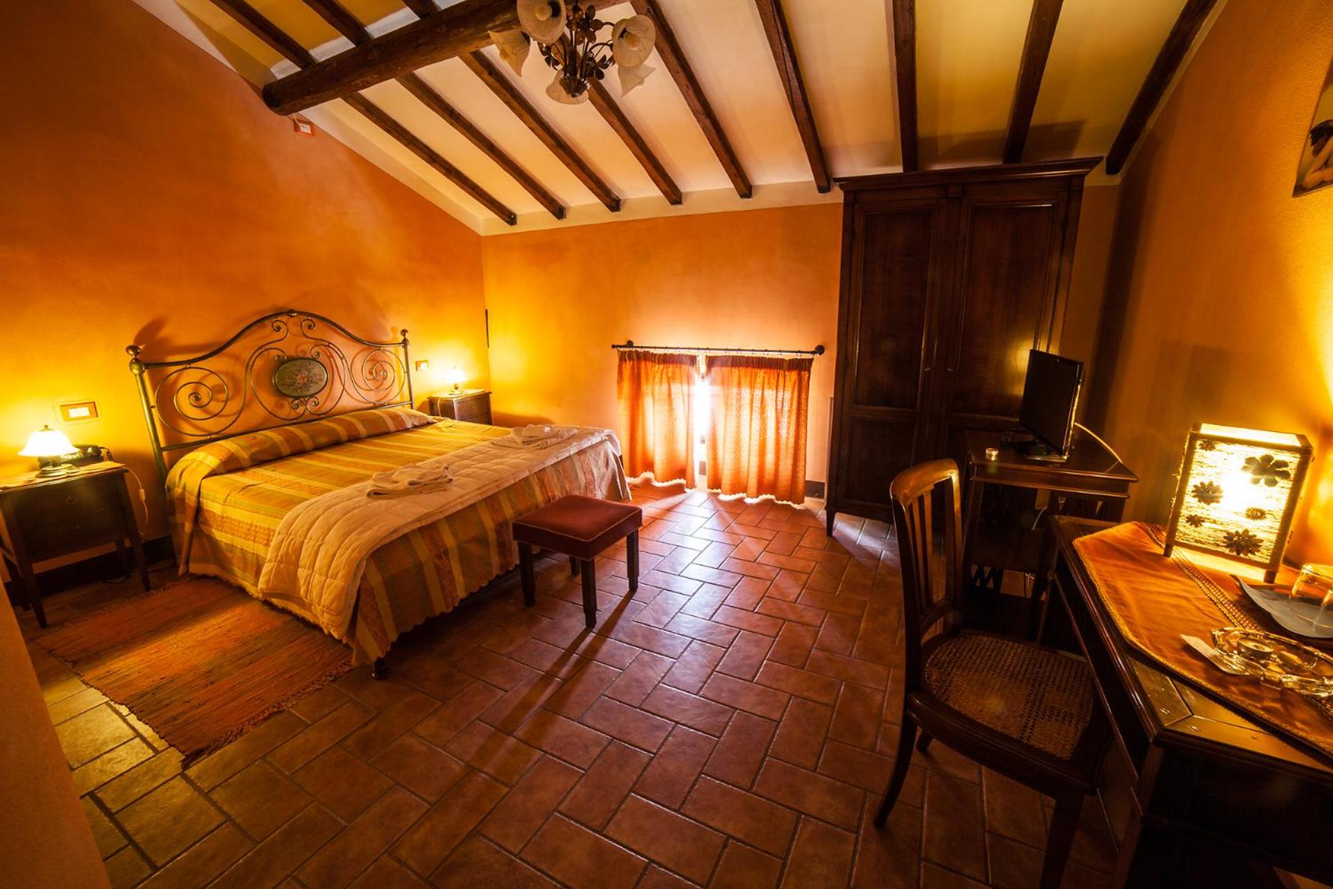 Economy Double Room photo 2