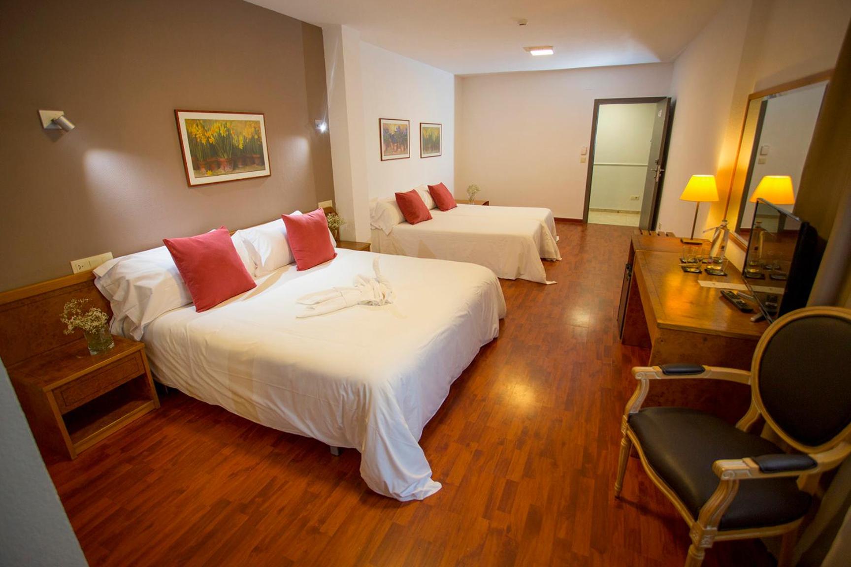 Habitación Familiar (3 Adultos + 1 Niño)