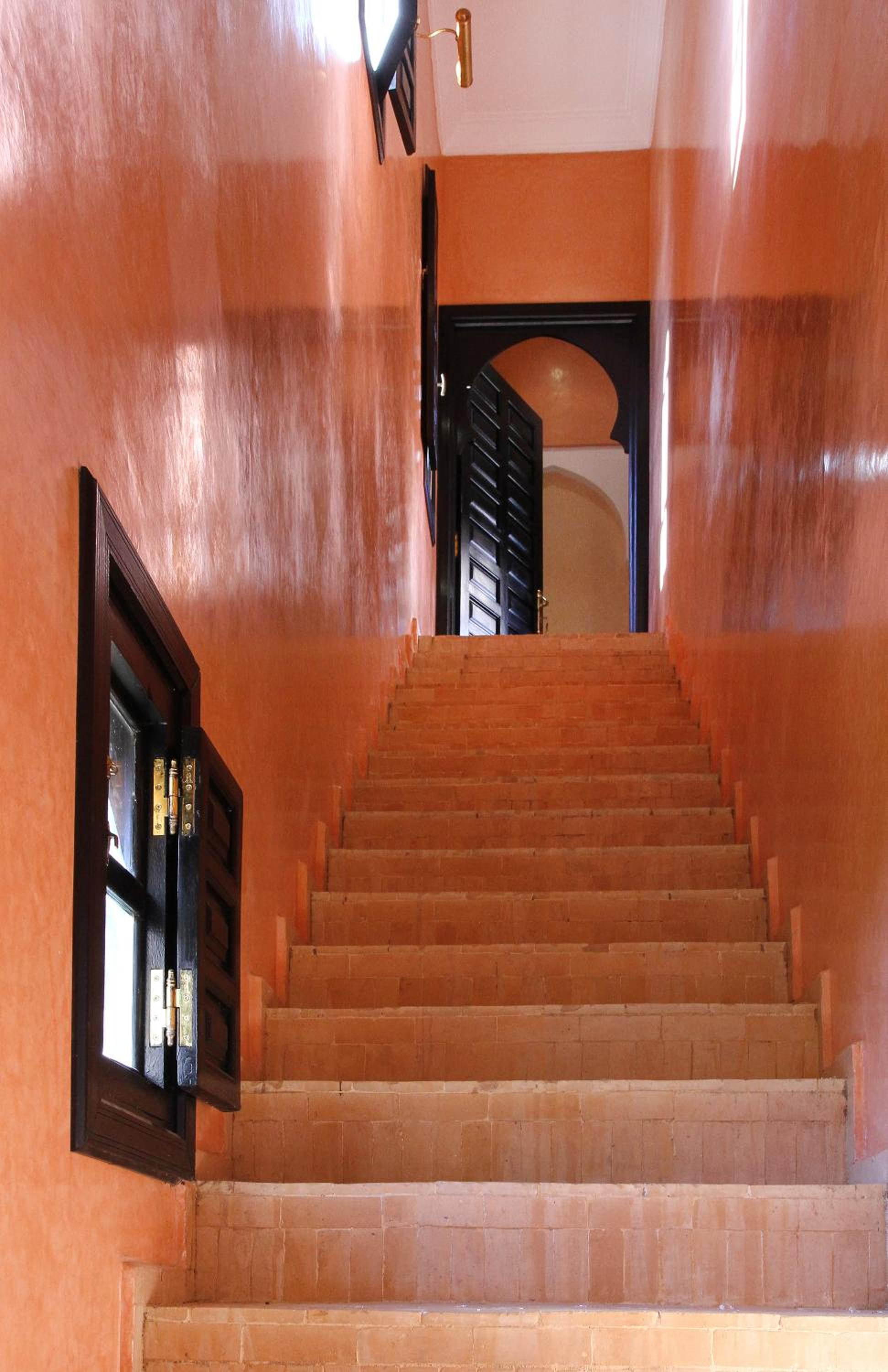 Two-Bedroom Apartment - Photo 12