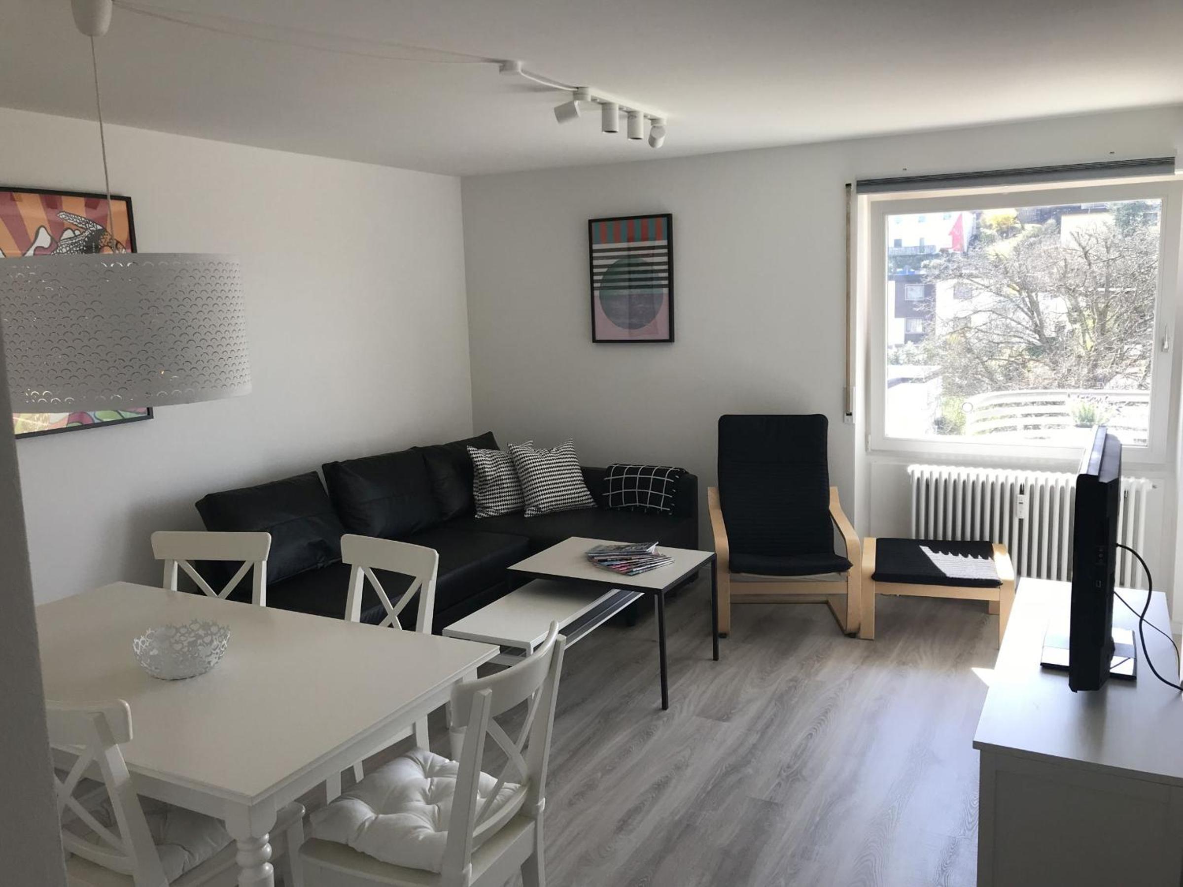 Two-Bedroom Deluxe Apartment with Balcony