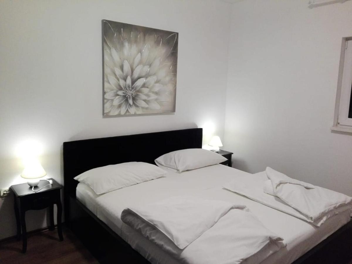 Two-Bedroom Apartment with Terrace photo 2