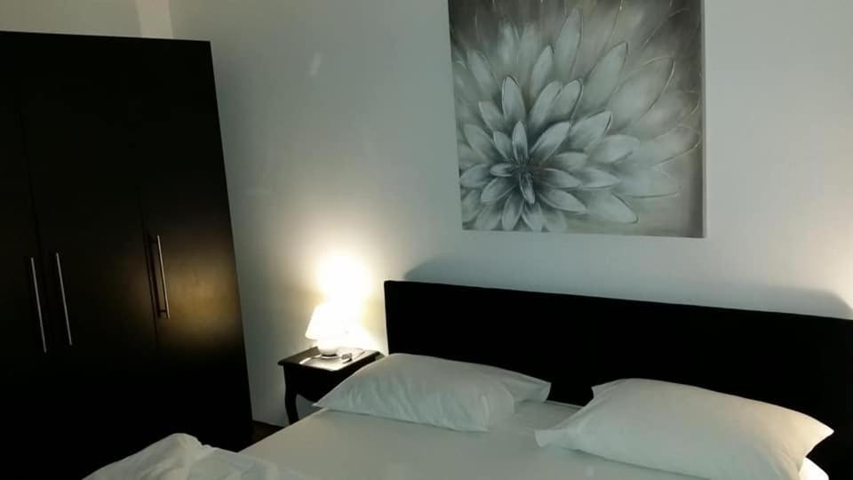 Two-Bedroom Apartment with Terrace photo 3