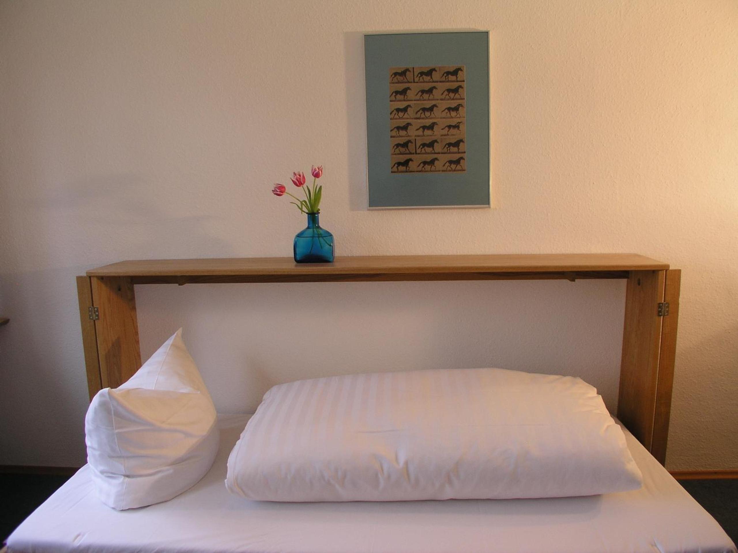 Small Twin Room photo 1