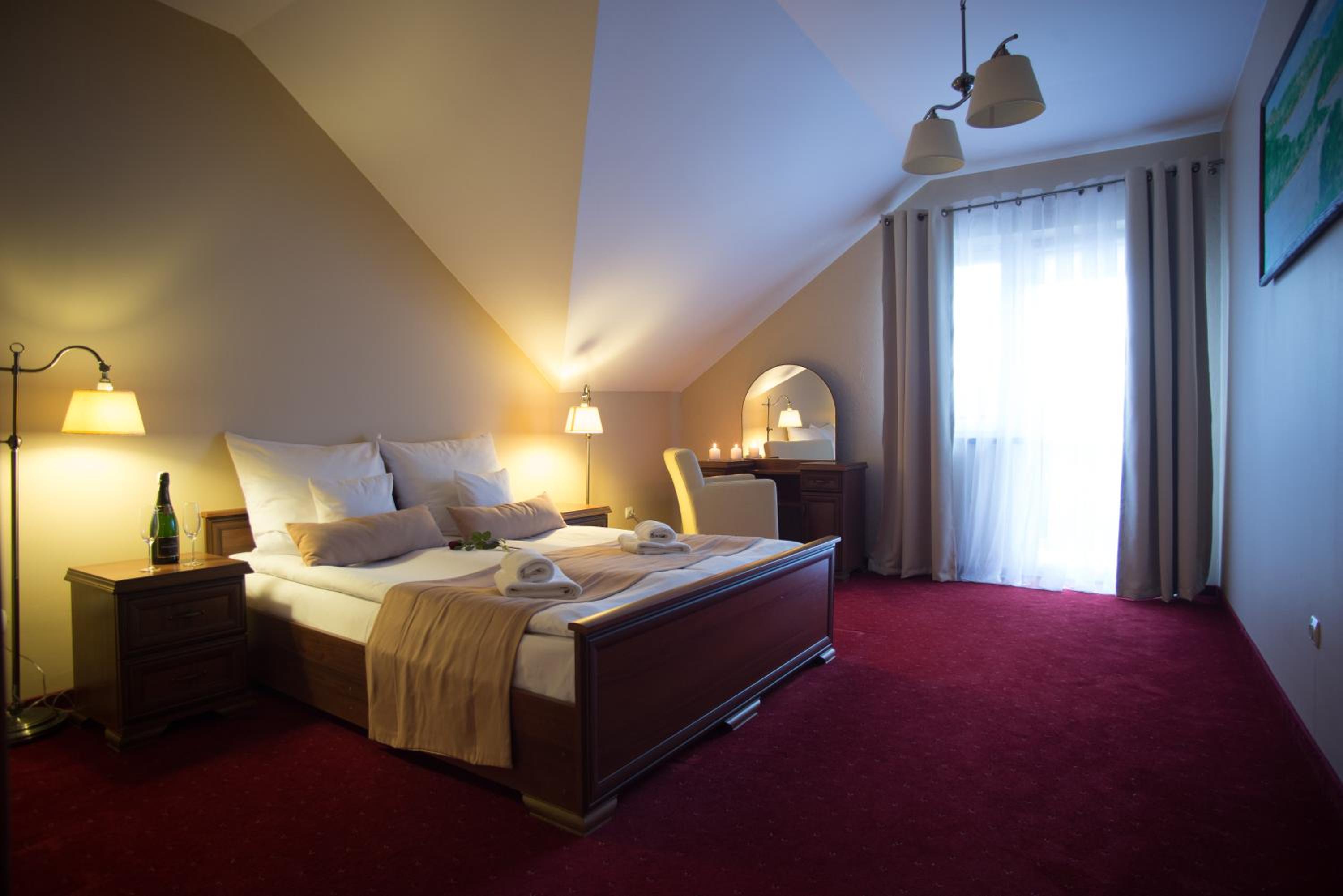 Double or Twin Room - Photo 2
