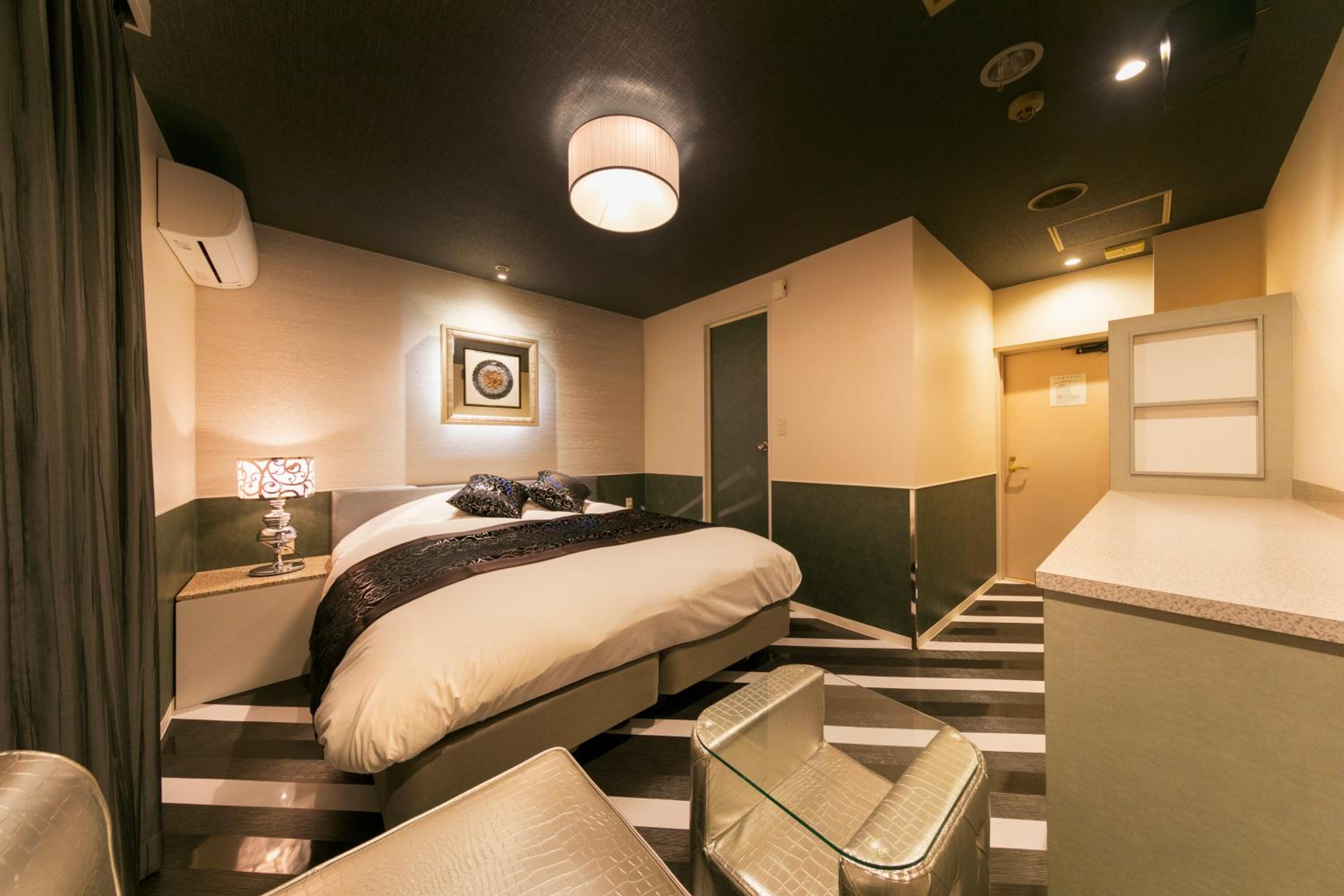 Economy Double Room photo 2