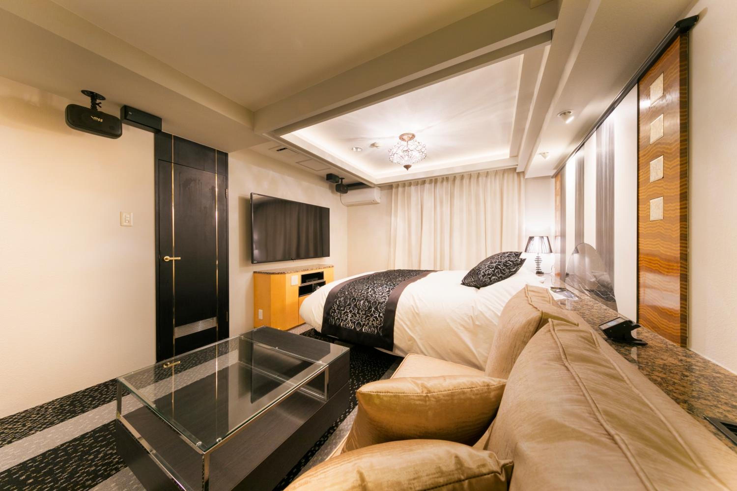 Standard Double Room - Photo 10