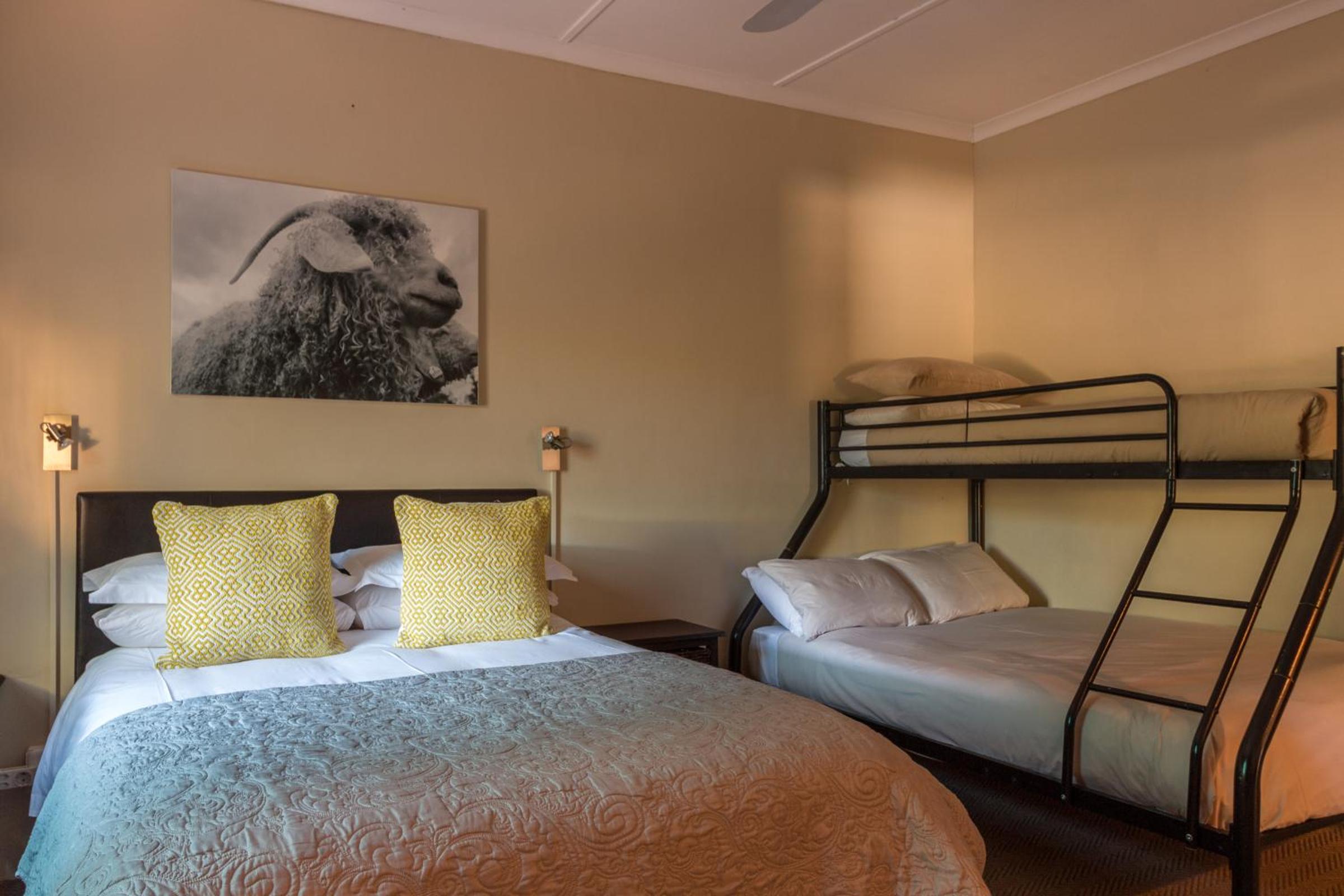 Deluxe Family Suite