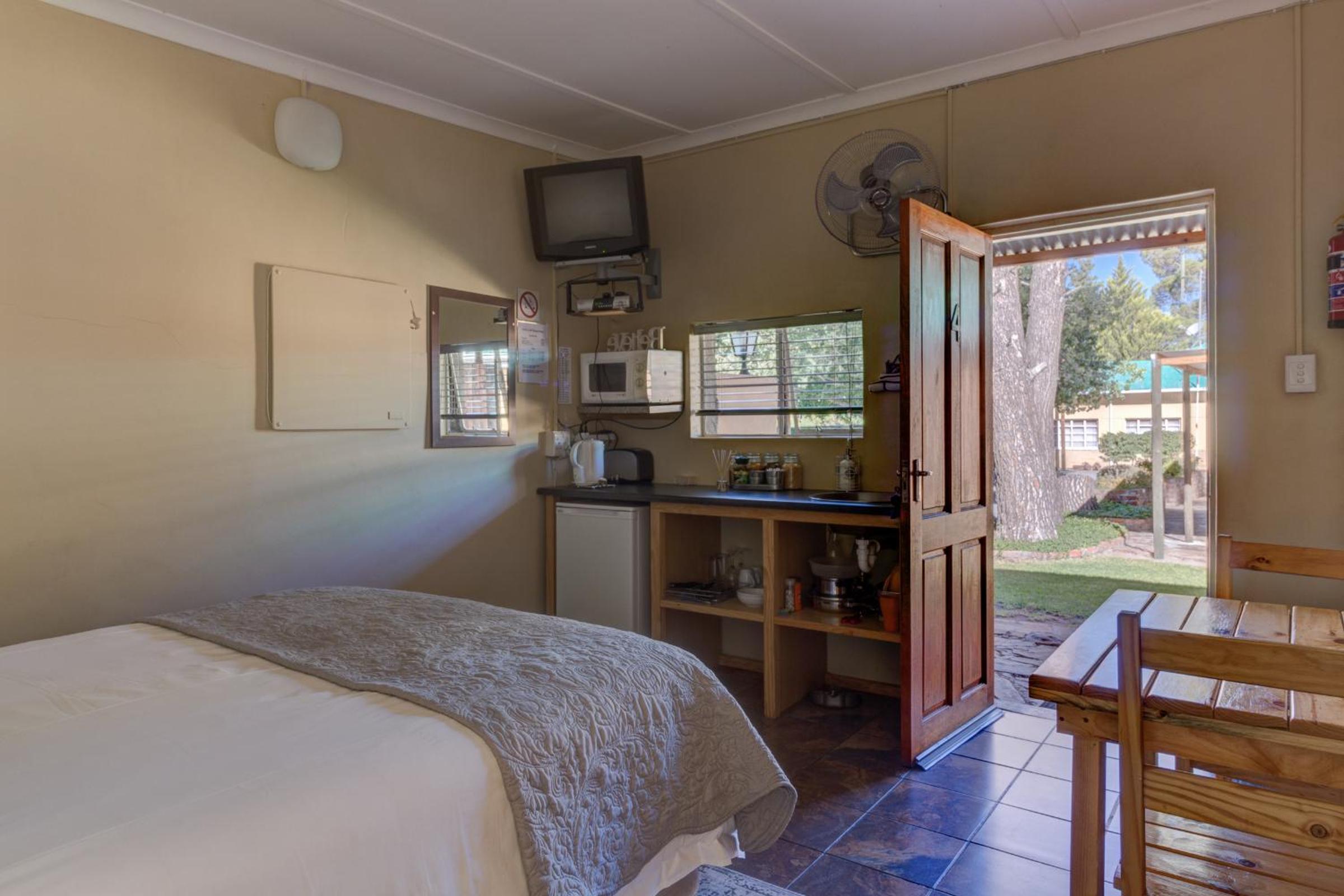 Family Room with Private Bathroom - Photo 1