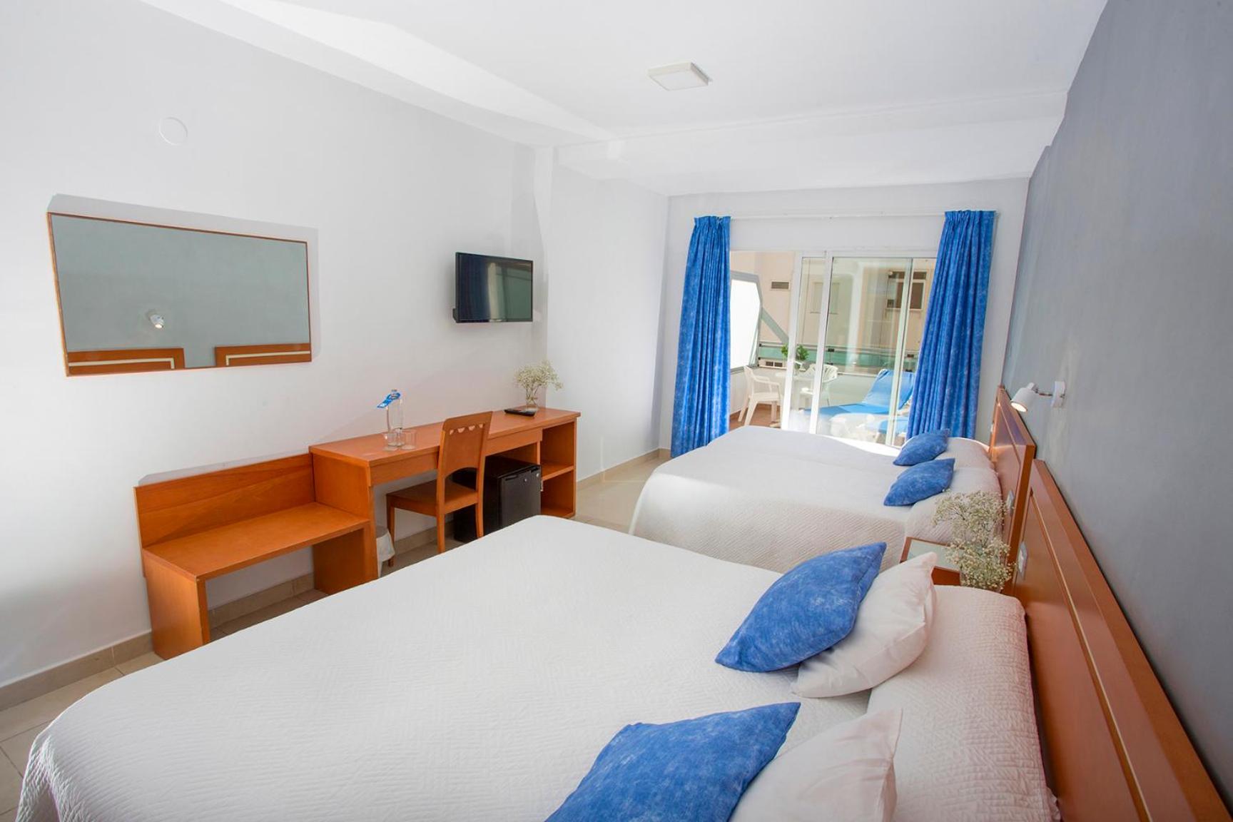 Quadruple Room (4 Adults) photo 3