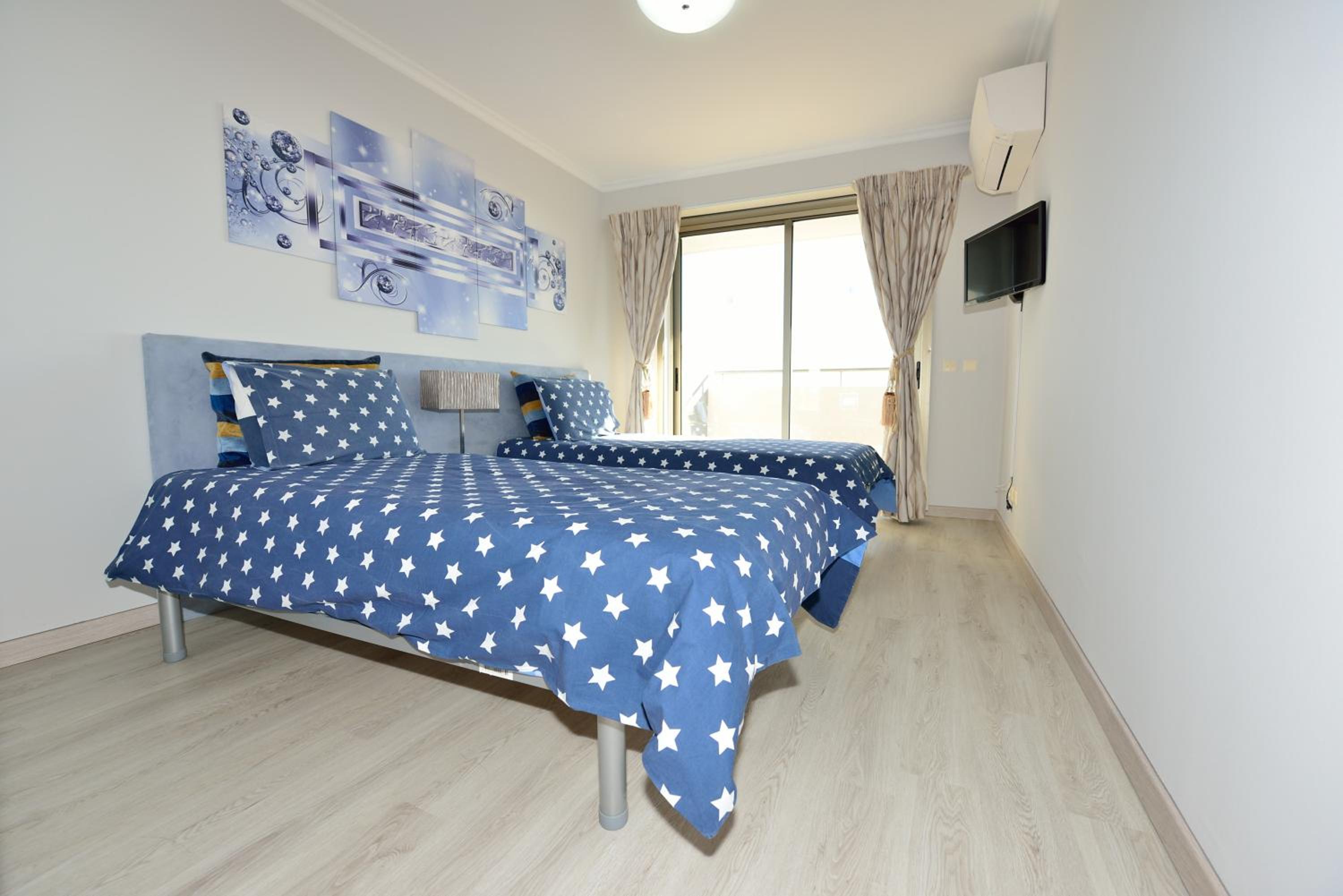Superior Two-Bedroom Apartment with Terrace - Photo 6