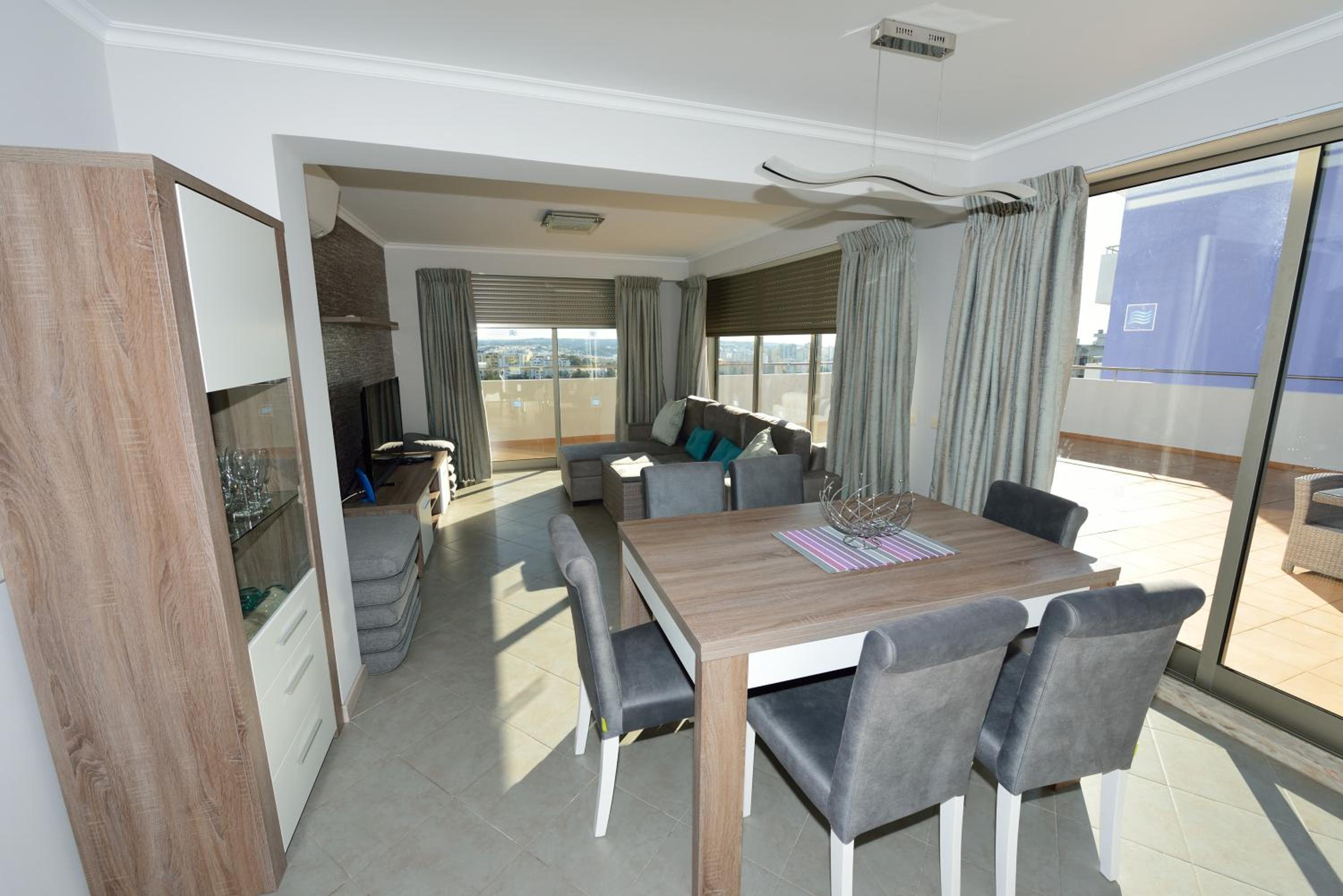 Superior Two-Bedroom Apartment with Terrace - Photo 12