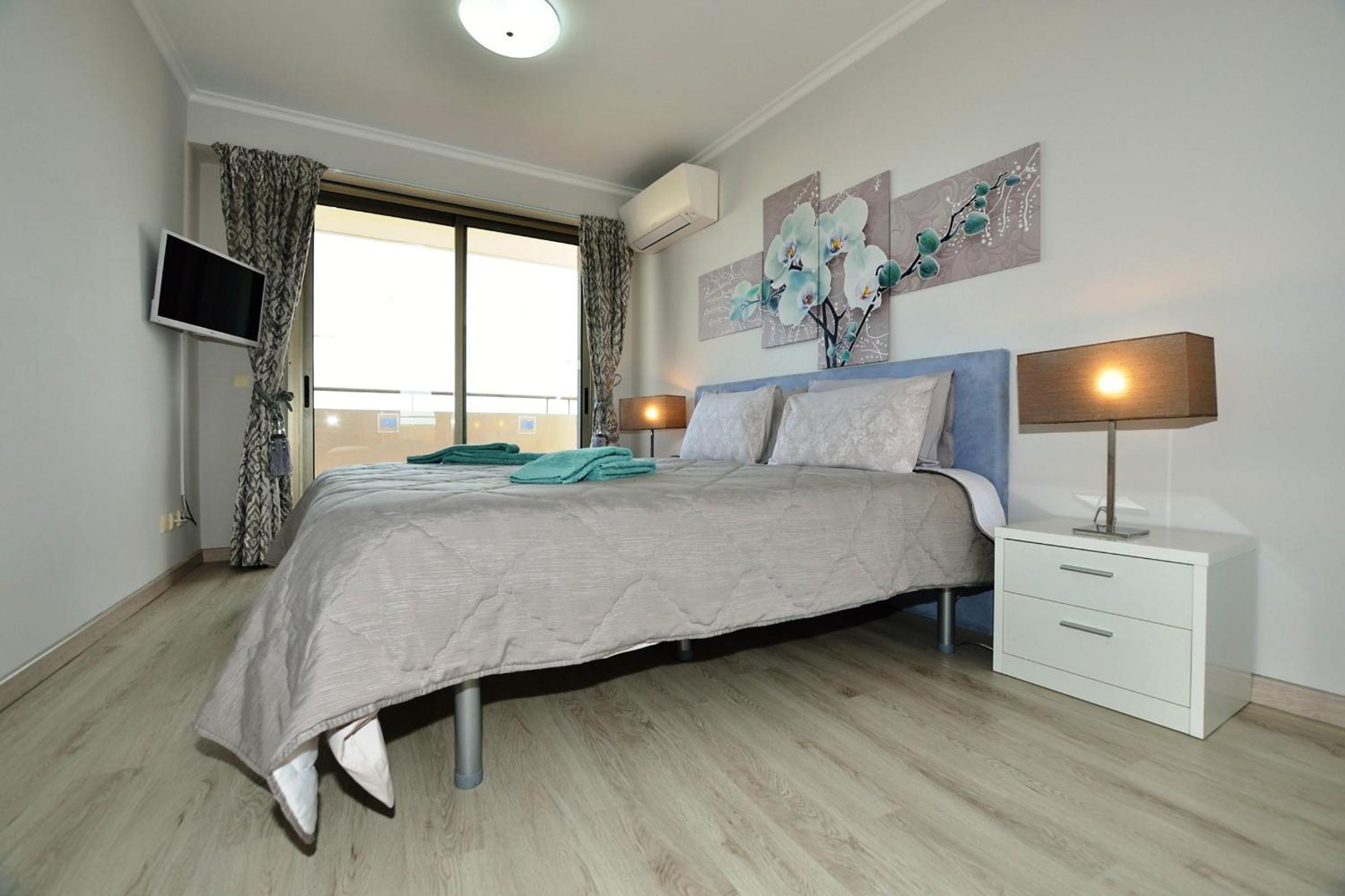 Superior Two-Bedroom Apartment with Terrace - Photo 14