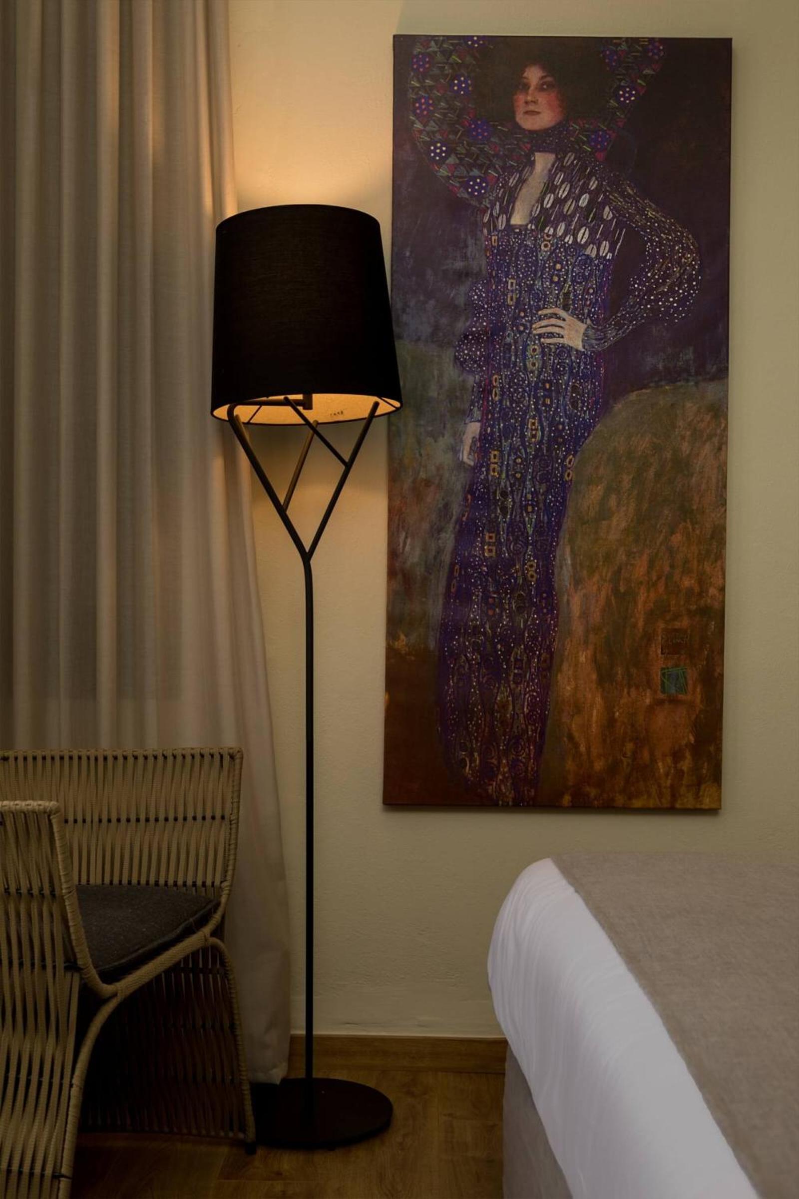 Budget Double Room - Photo 7