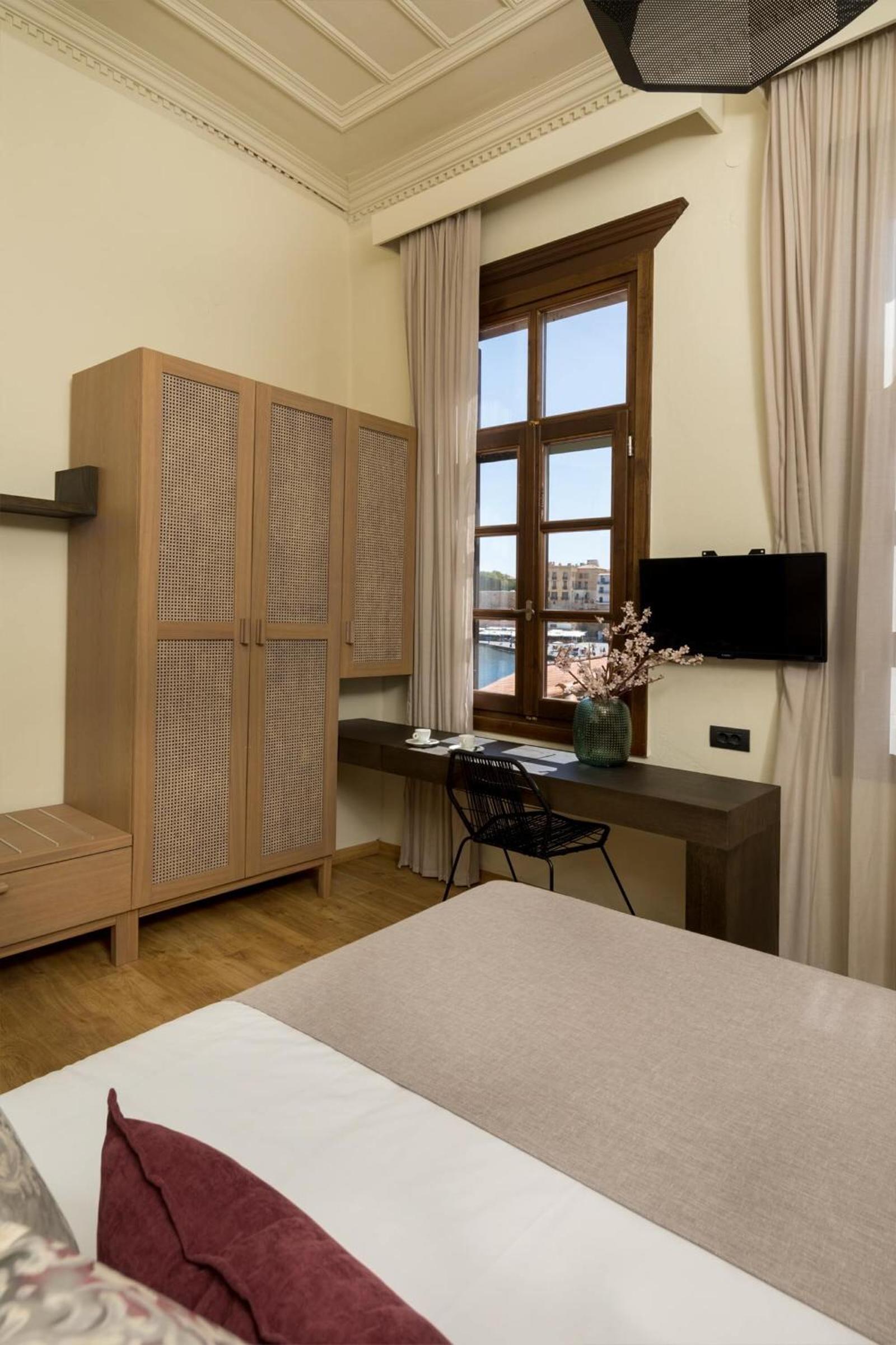 Double Room with Sea View - Photo 4