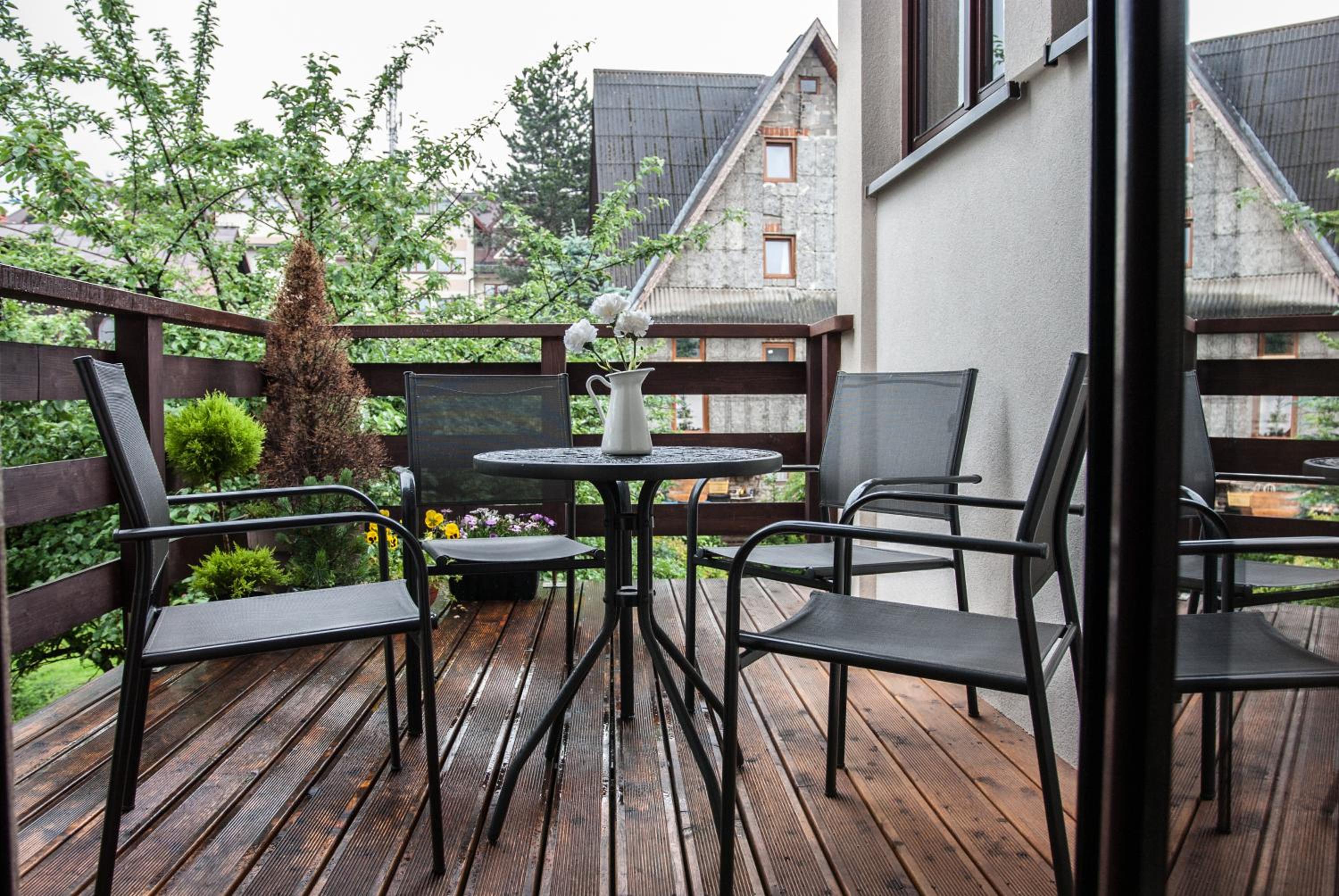 Apartment with Kitchenette and Balcony - Photo 24