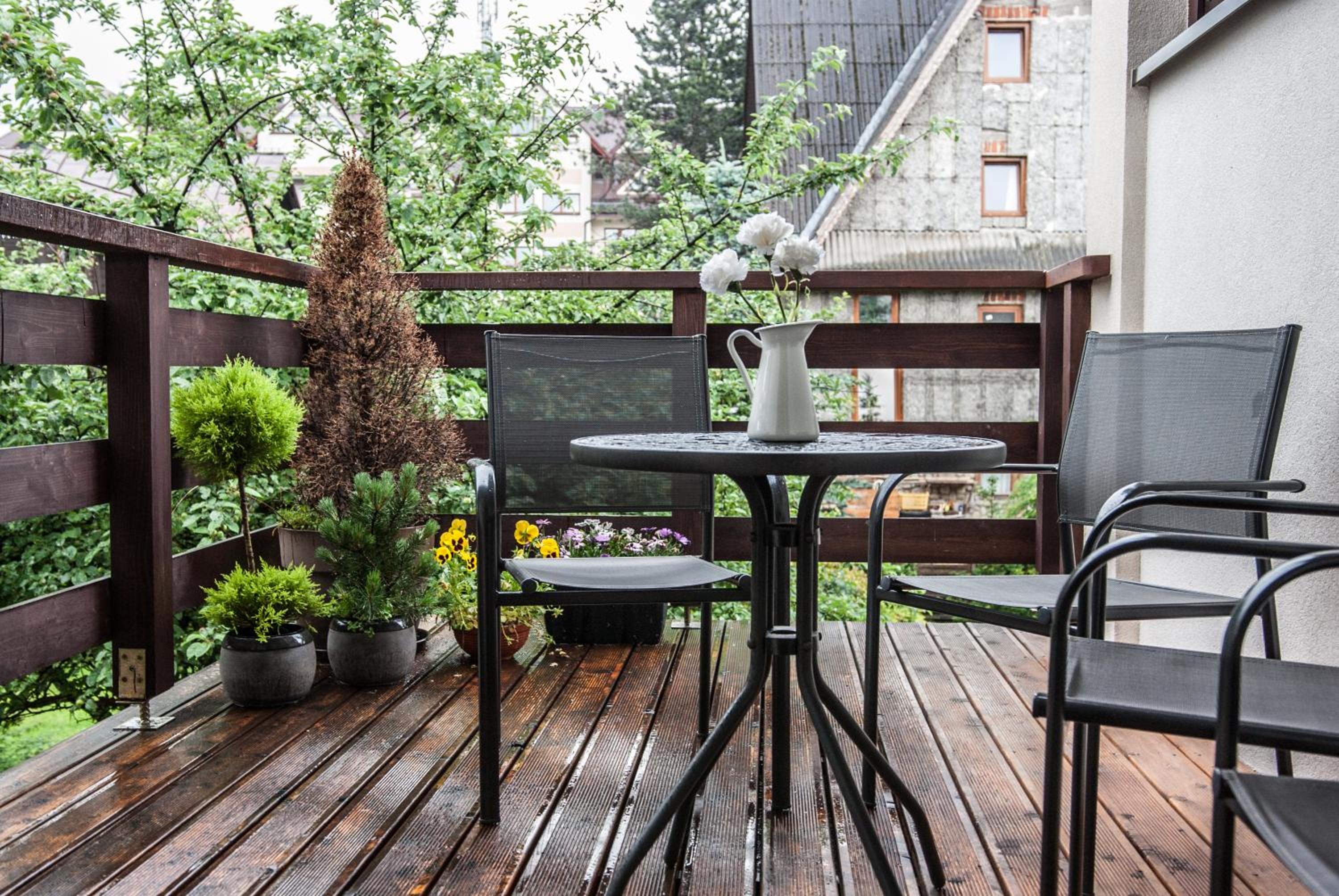 Apartment with Kitchenette and Balcony - Photo 25