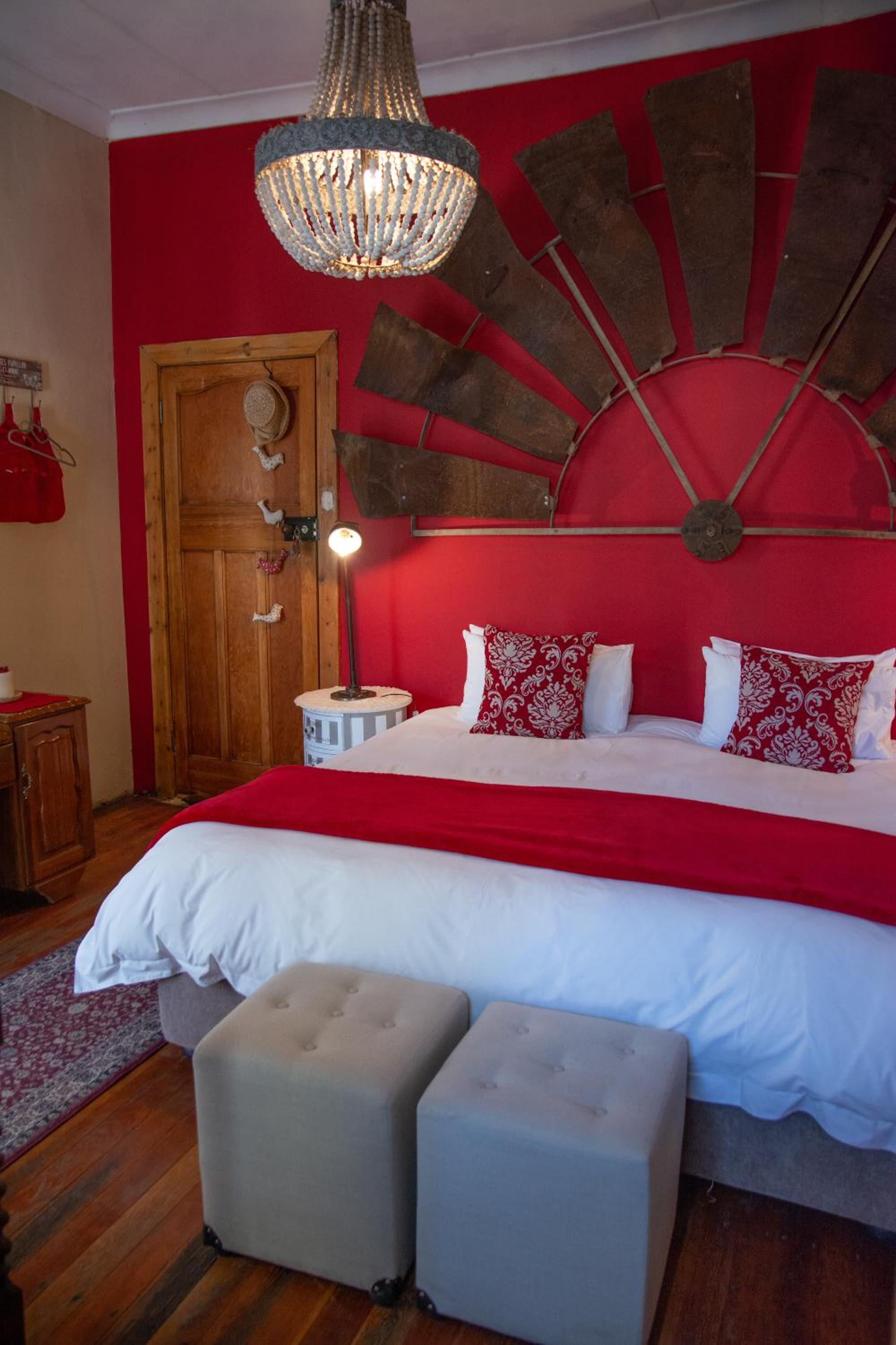 Double Room with Private Bathroom - Photo 15