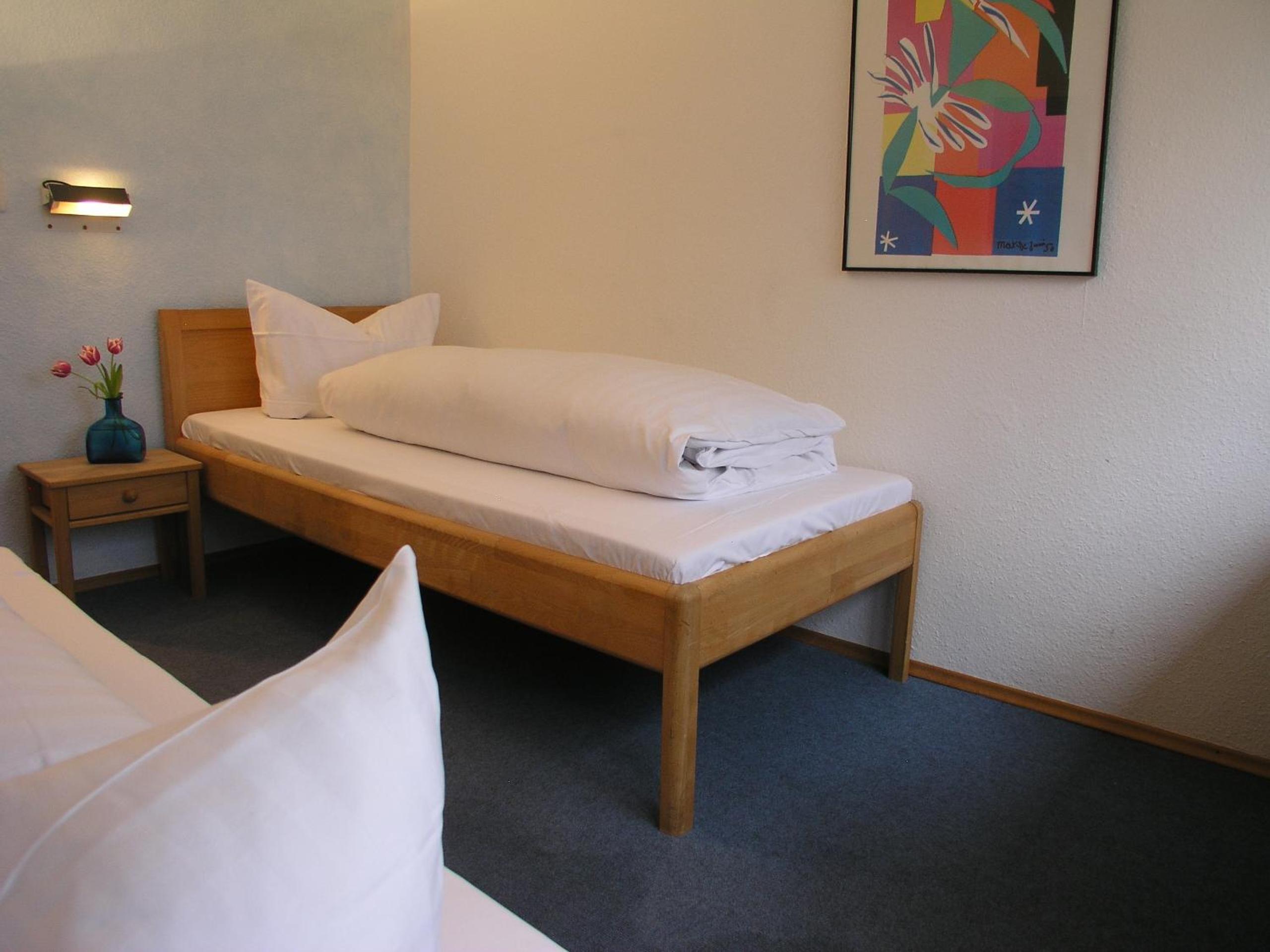 Small Twin Room photo 2