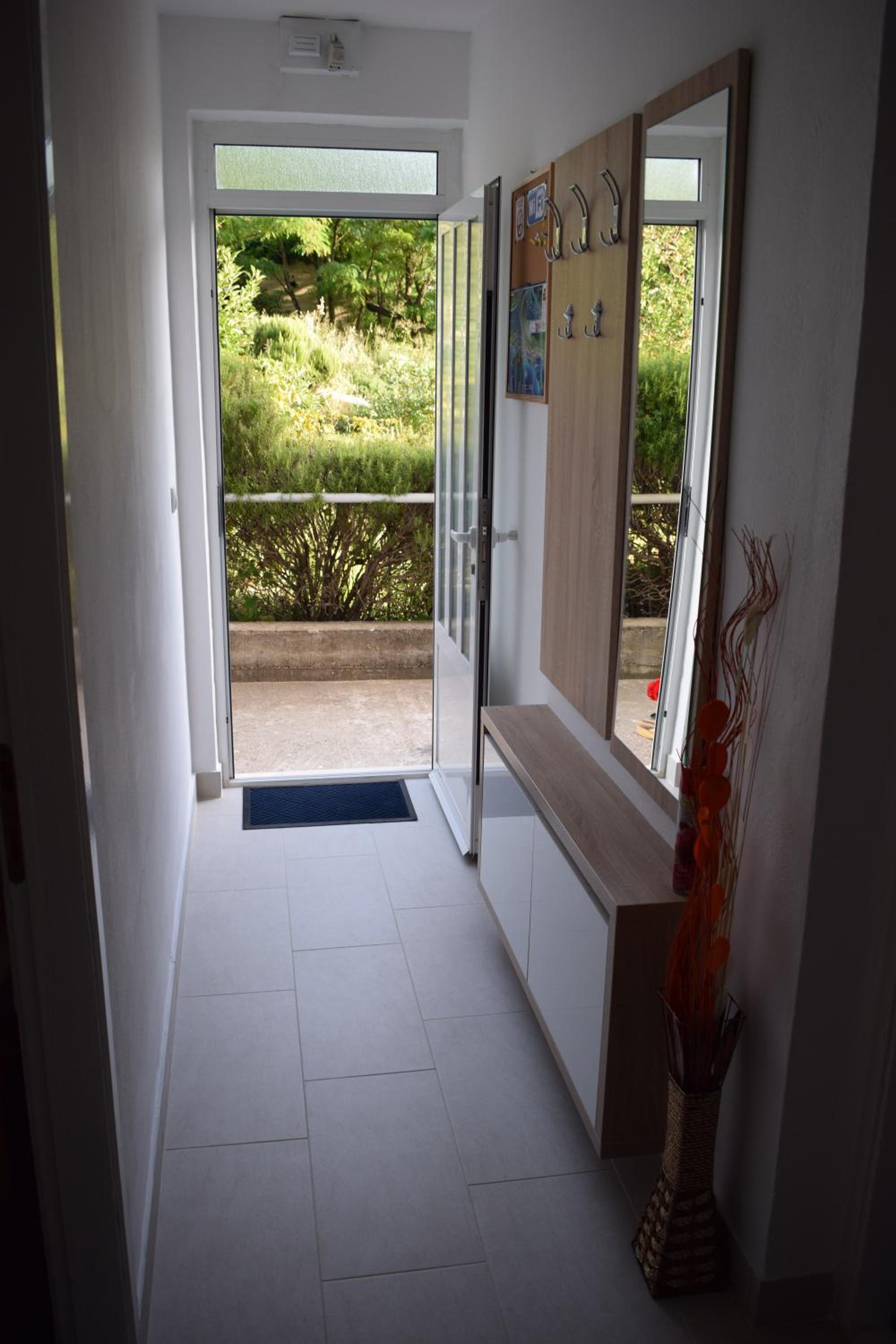 Apartment - Photo 32